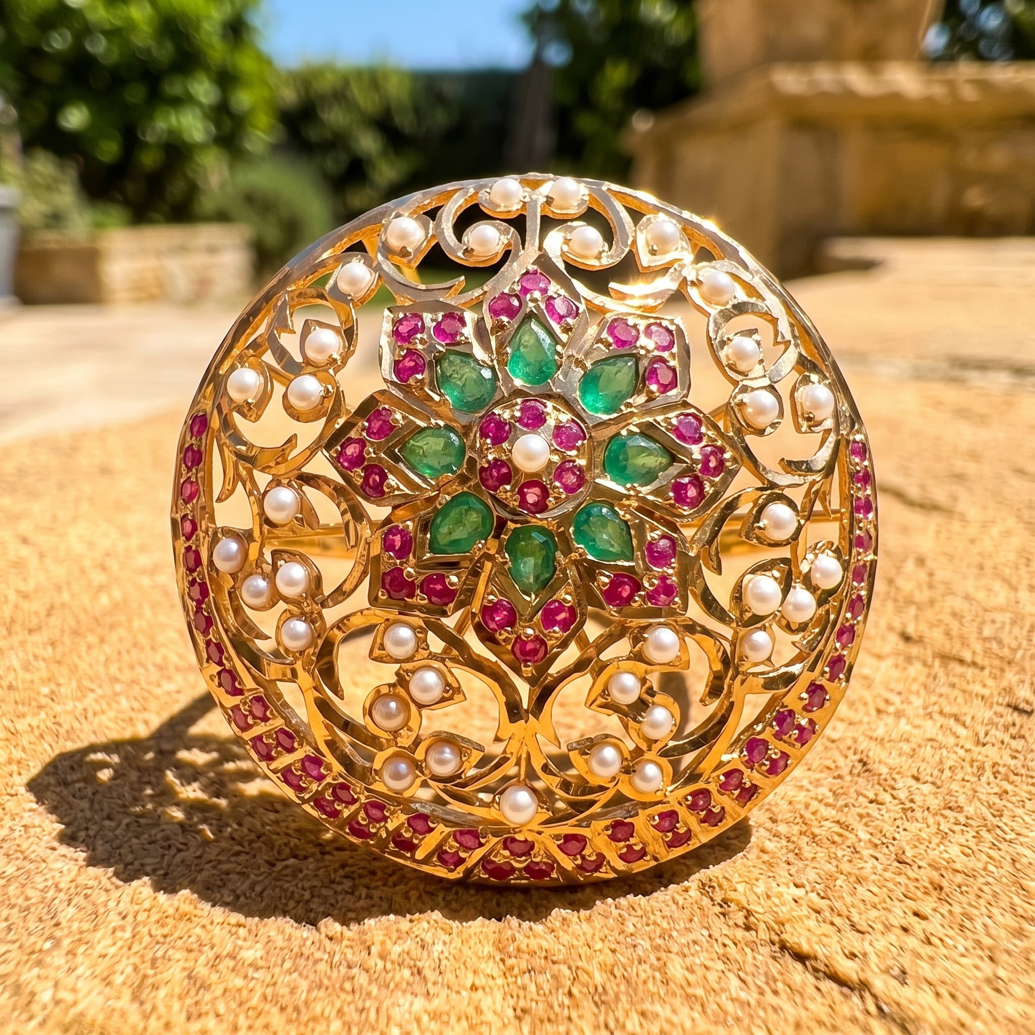 ladies ring gold ruby emerald