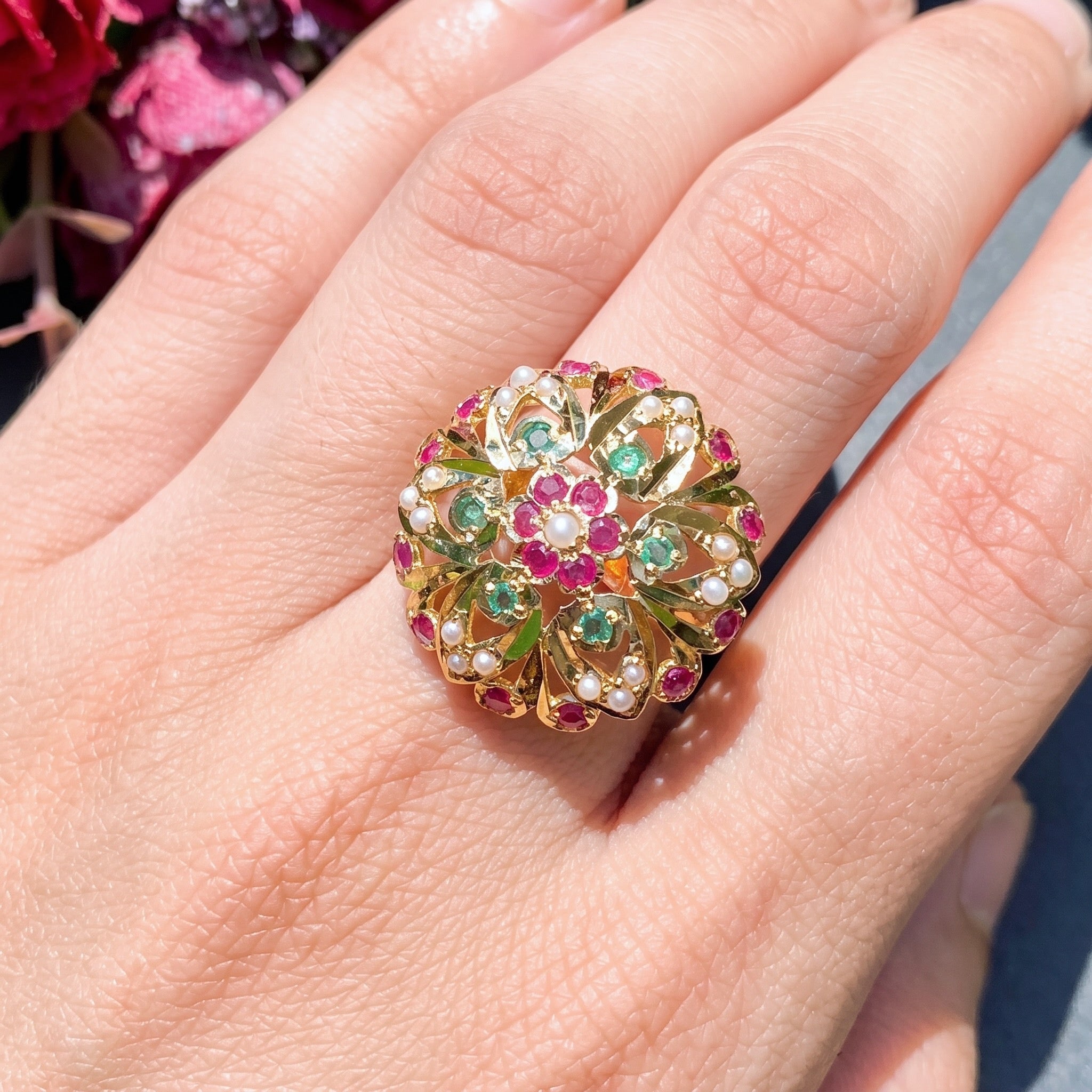 delicate jadau ring gold