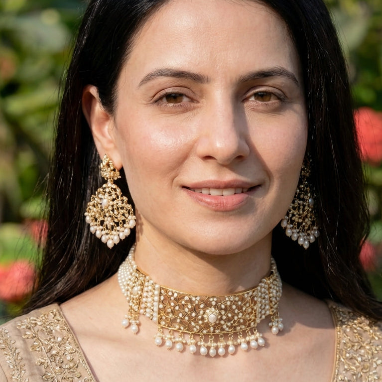 సాంప్రదాయ రాజస్థానీ యాడ్ చోకర్ సెట్ పెరల్స్ NS 062తో నింపబడి ఉంటుంది