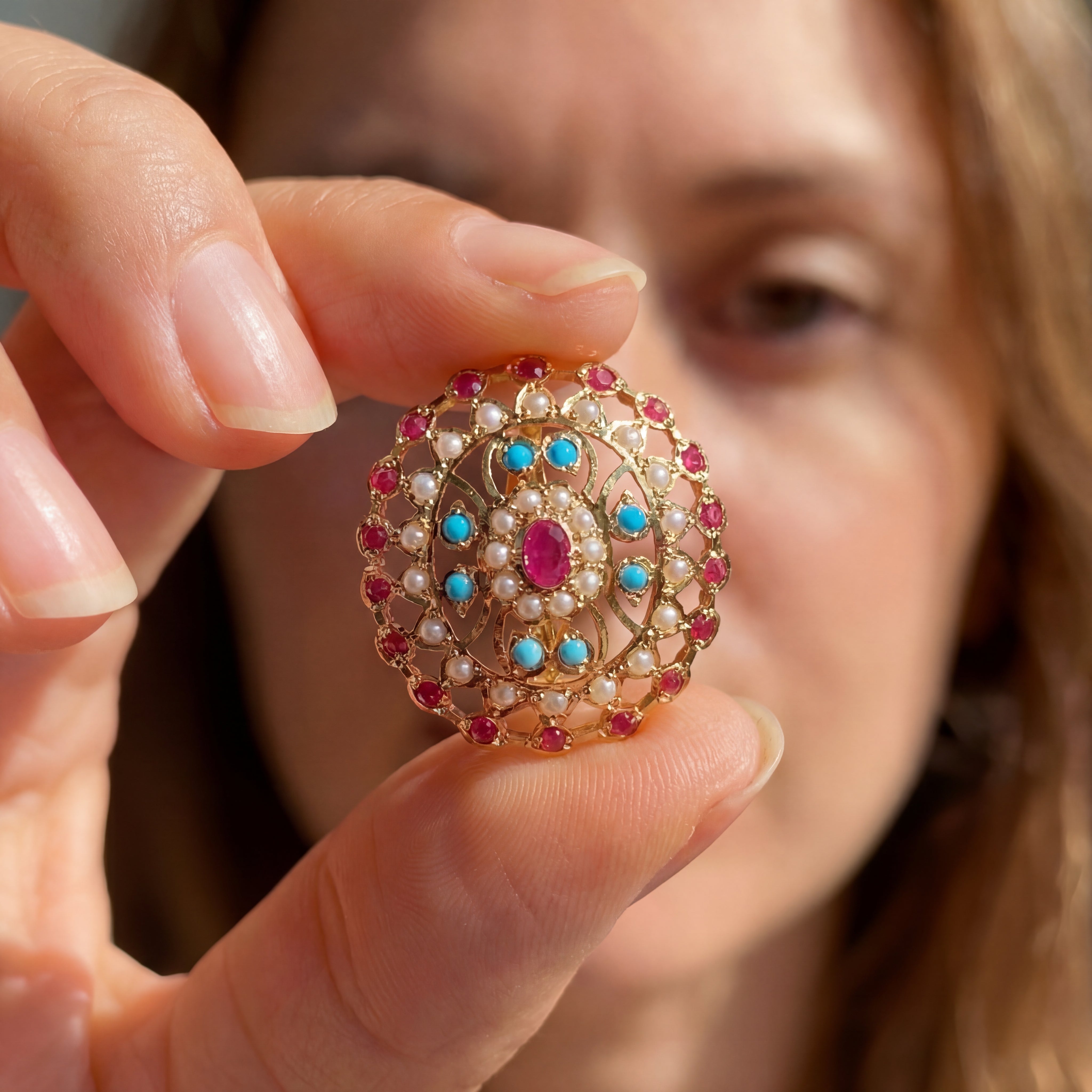 जटिल ओवल स्टड इयररिंग्स | बहुरंगी भारतीय इयररिंग्स | पश्चिमी डिज़ाइन ER 546A