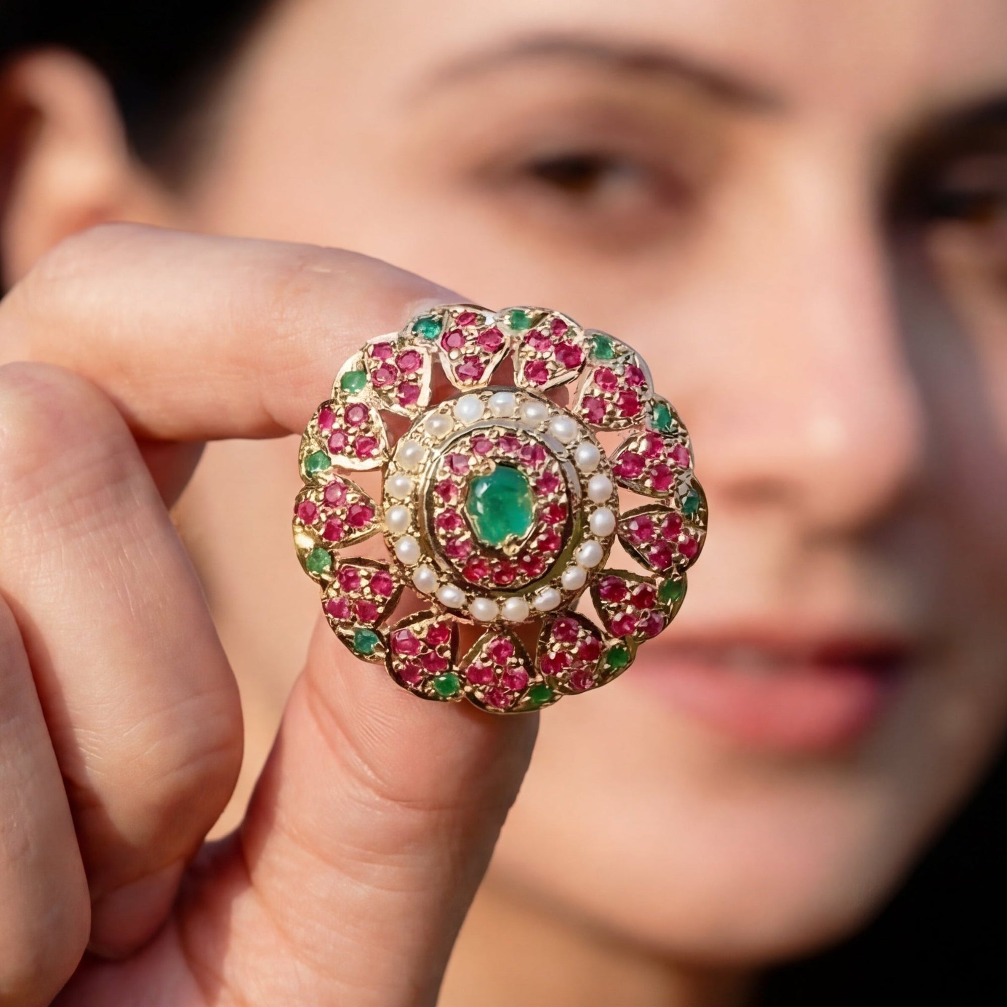 రౌండ్ జడౌ స్టడ్స్ | హైదరాబాదీ జడౌ ఆభరణాలు | బంగారు పూత పూసిన భారతీయ ఆభరణాలు | ER 426