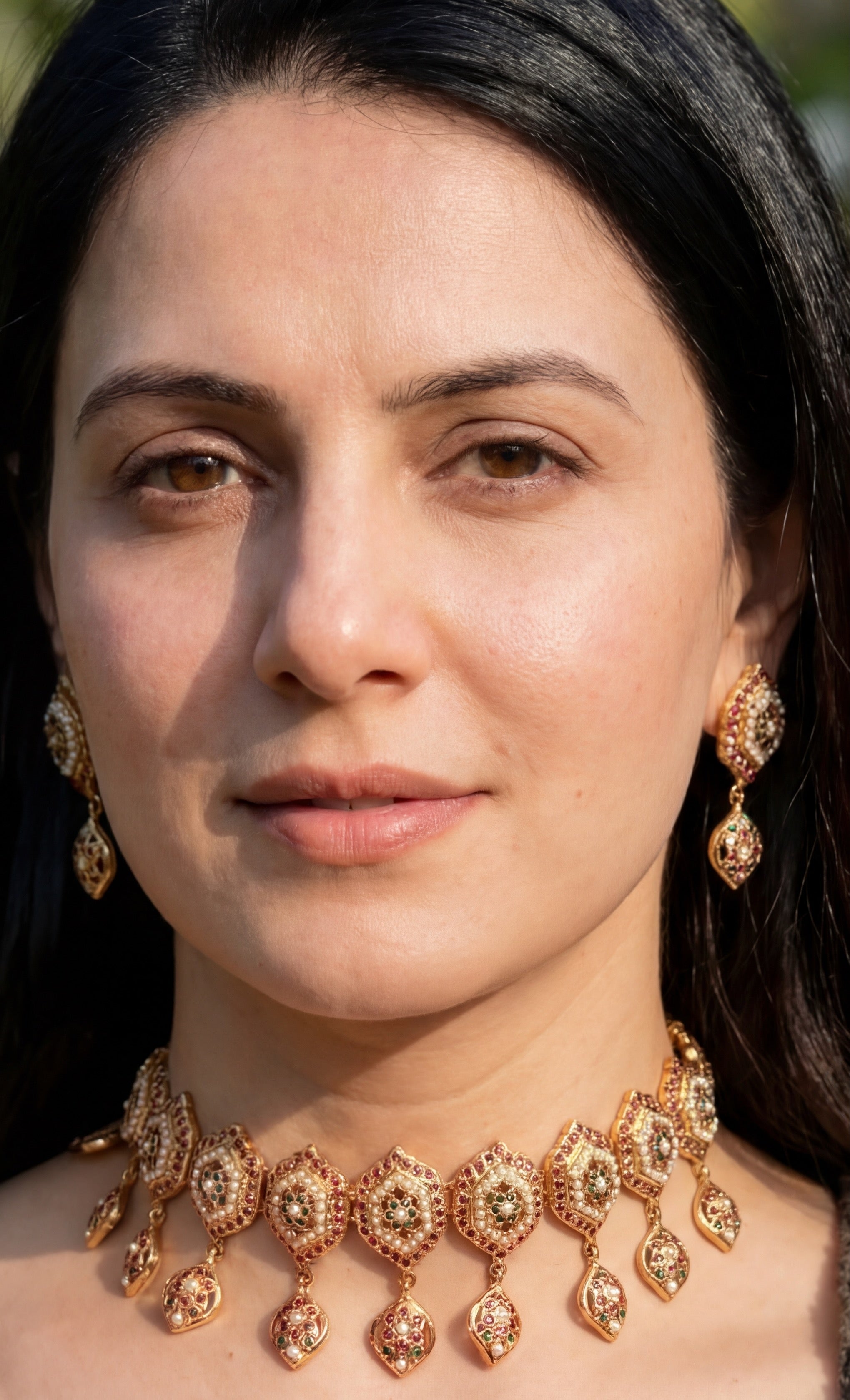 రంగురంగుల చోకర్ సెట్ | NS 486తో బంగారు పూతతో స్టెర్లింగ్ సిల్వర్పై జాదౌ చిక్కపాటి