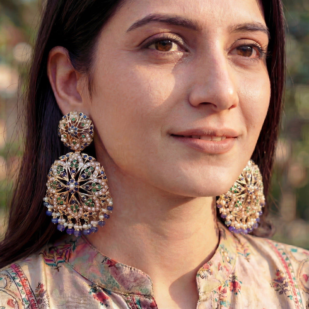 गोल्ड प्लेटेड सिल्वर ER 309 में बहुरंगी स्टेटमेंट इयररिंग