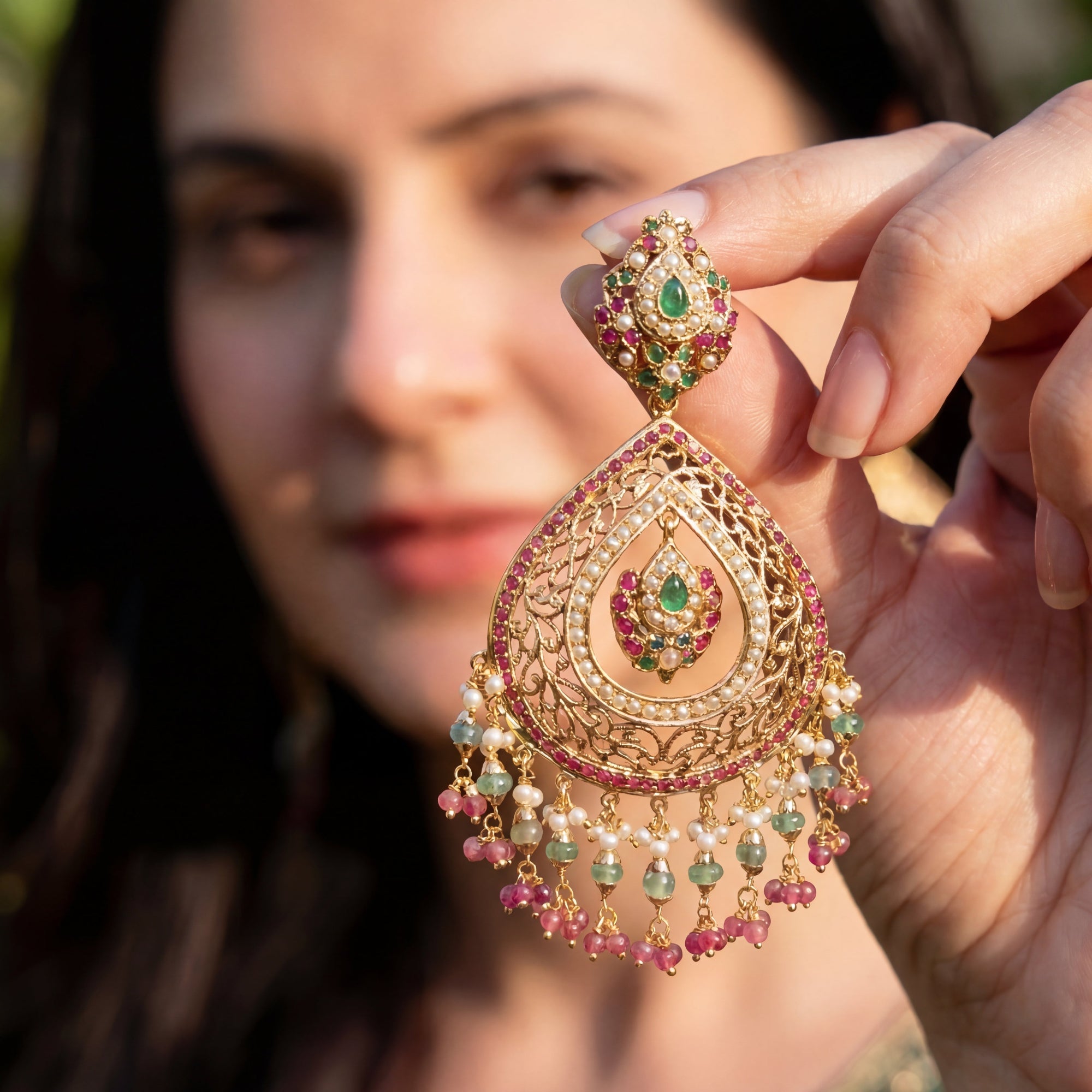 డ్రాప్ షేప్డ్ ఓవర్సైజ్డ్ చంద్బాలీ చెవిపోగులు | 925 స్టెర్లింగ్ సిల్వర్ గోల్డ్ ప్లేటెడ్ ER 540