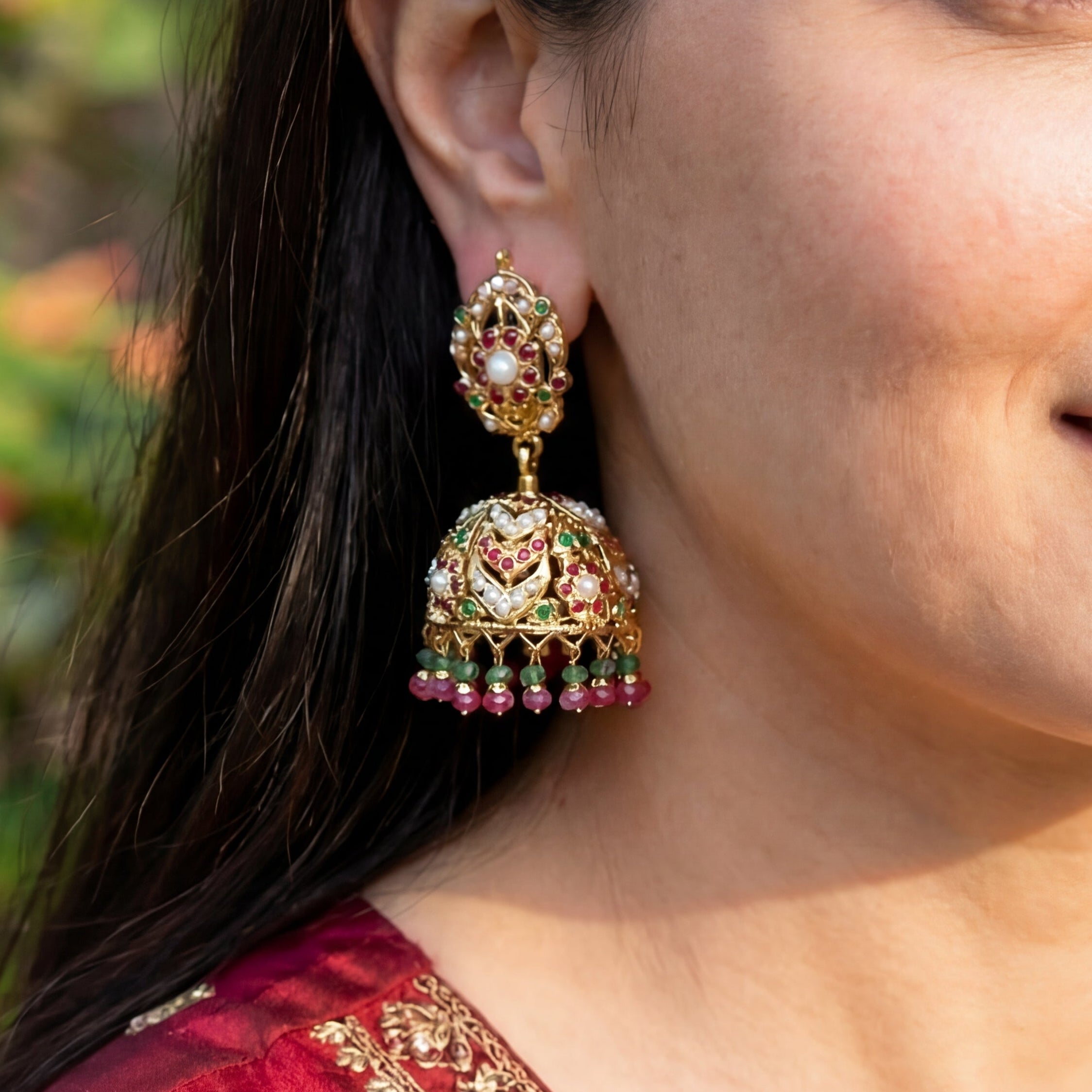 गोल्ड प्लेटेड पंजाबी जड़ाऊ झुमका इयररिंग सिल्वर में ER 387