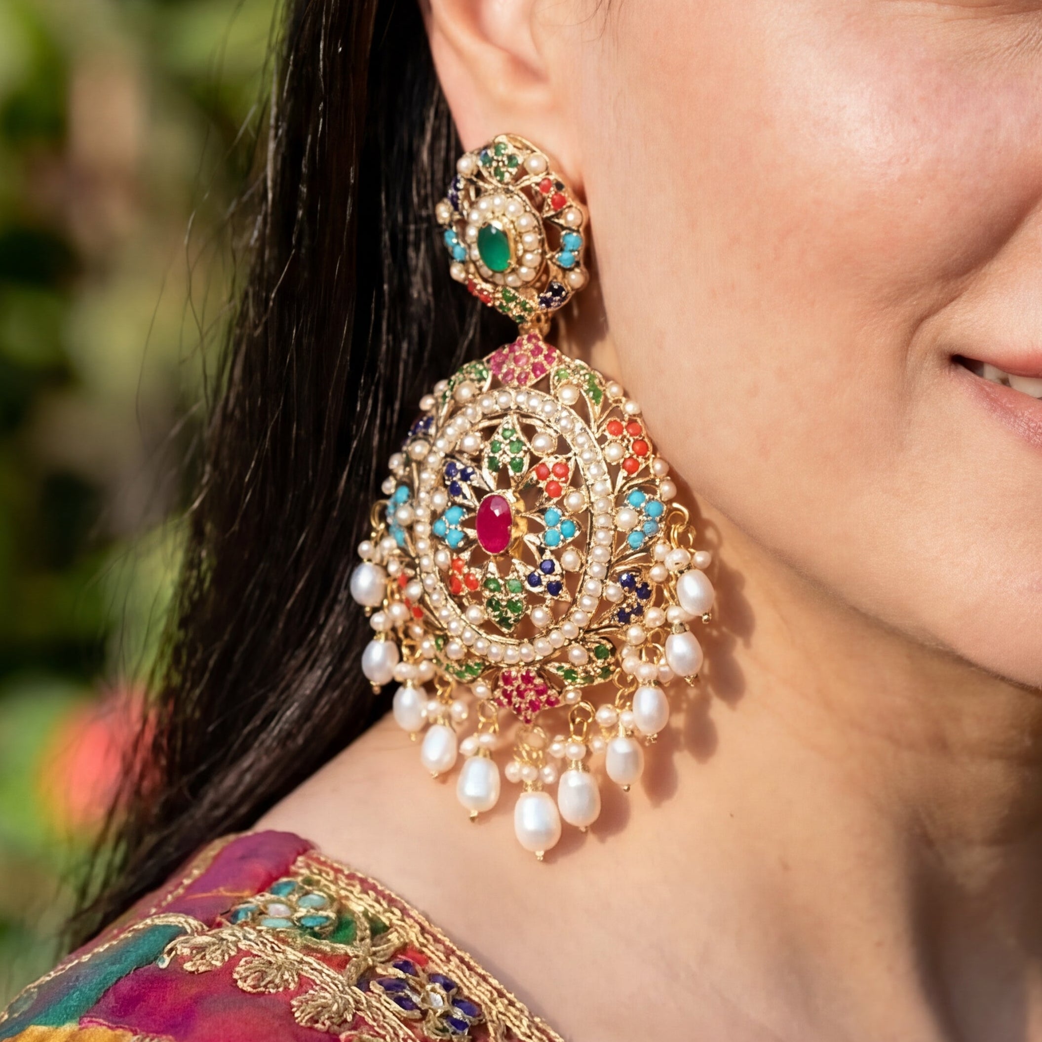 नवरतन जड़ाऊ इयररिंग्स गोल्ड प्लेटेड सिल्वर ER 061