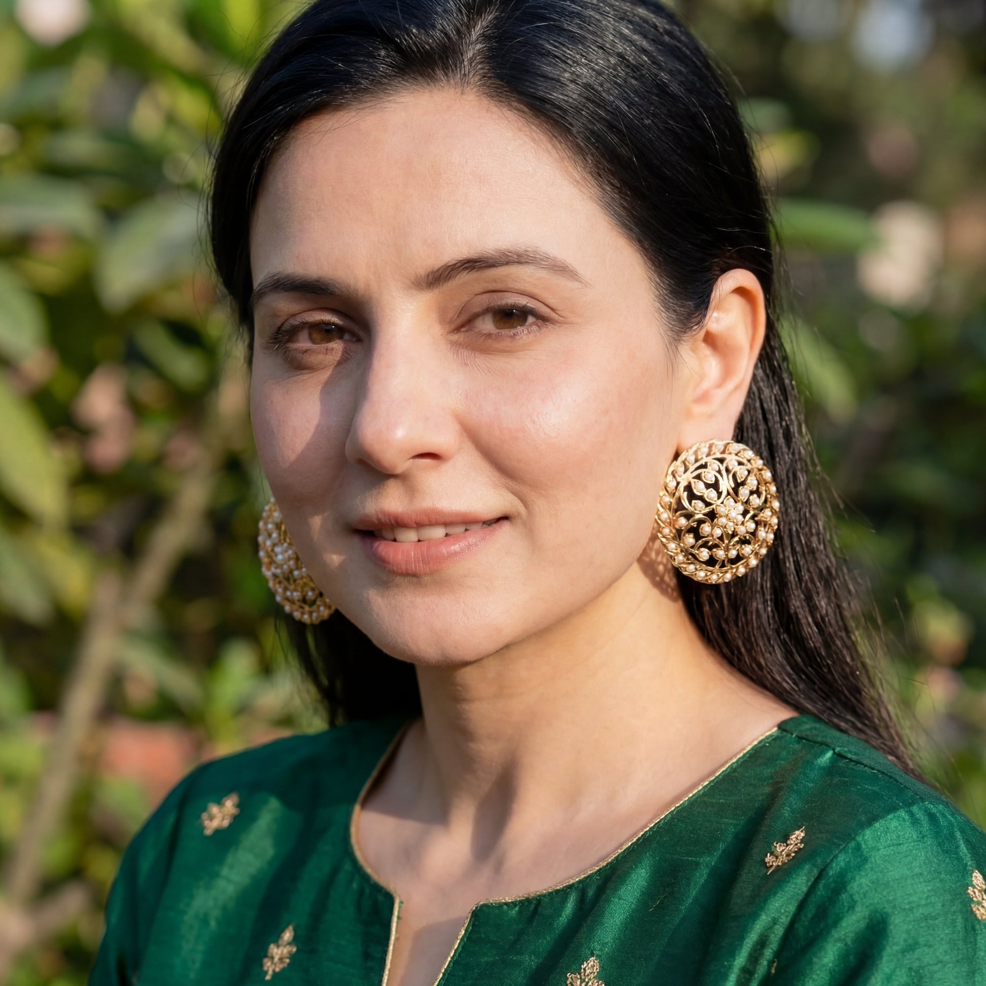 स्टेटमेंट स्टड इयररिंग्स | बड़े गोल मोती स्टड इयररिंग्स ER 567