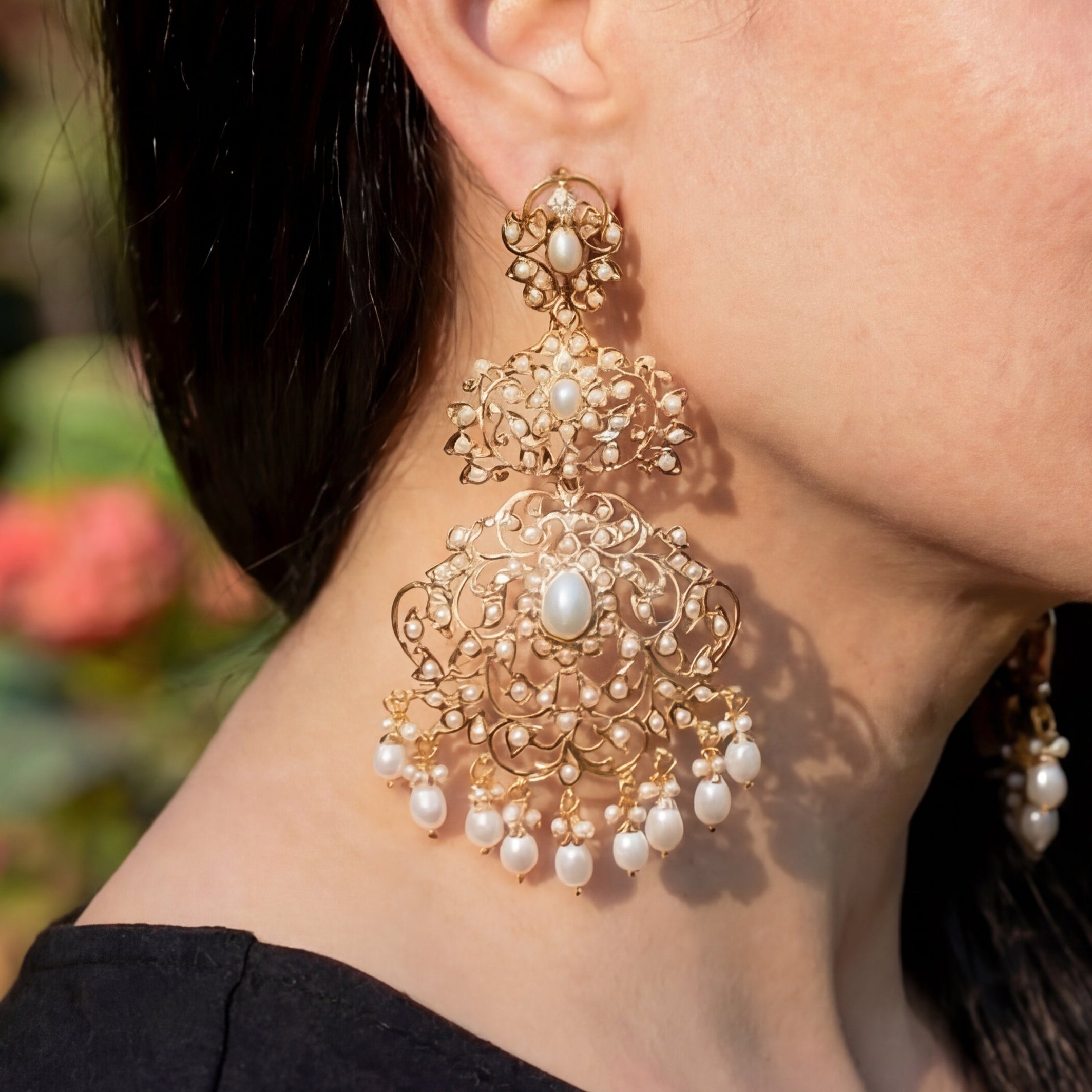 సున్నితమైన సీడ్ పెర్ల్ చెవిపోగులు | బంగారు పూతతో స్టెర్లింగ్ సిల్వర్ ER 496