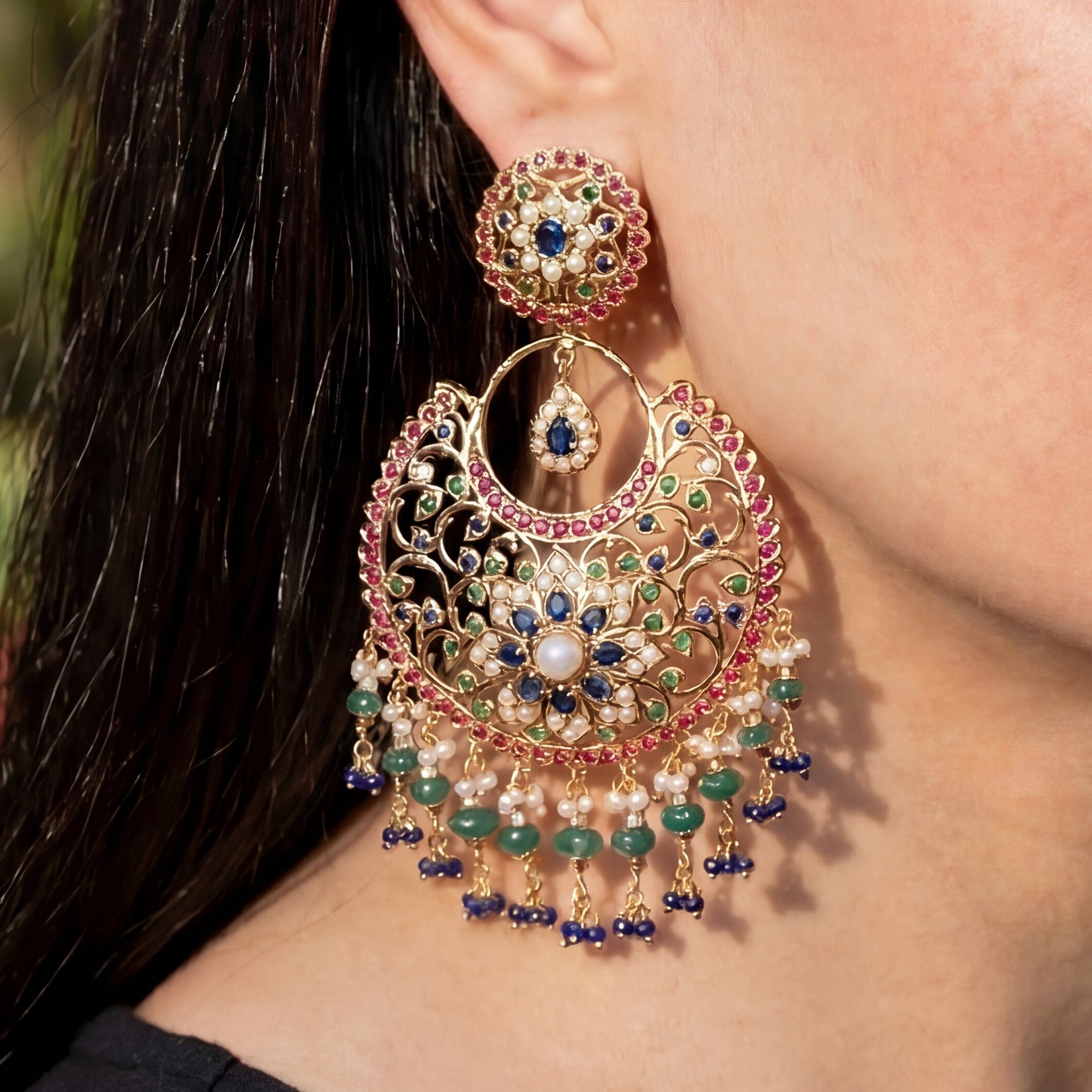 రంగురంగుల జడౌ చంద్బాలీ చెవిపోగులు | ప్రకటన చంద్బాలీ చెవిపోగులు | హెరిటేజ్ జదౌ ఆభరణాలు | ER 660