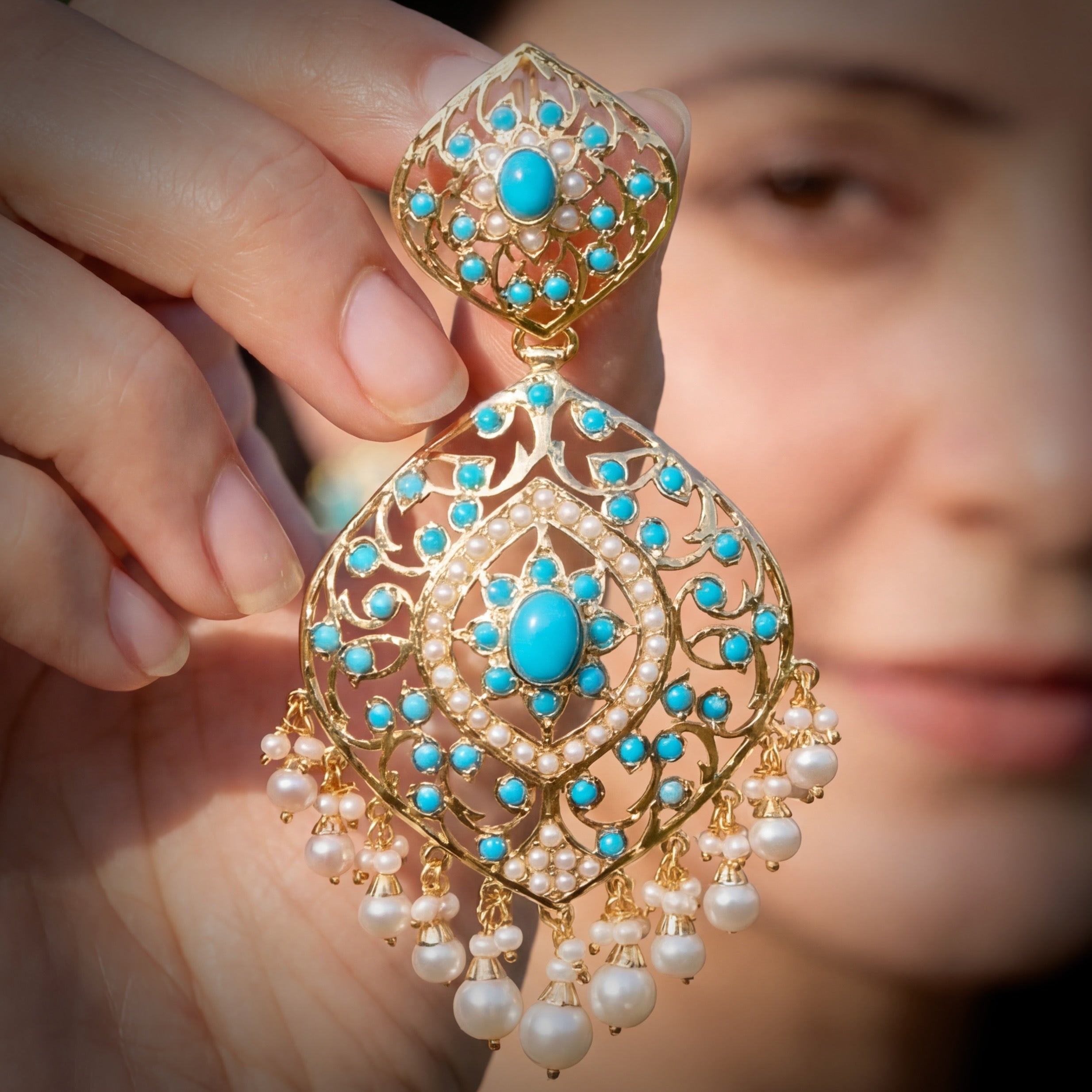 सोने की परत चढ़ी चांदी में मोती फ़िरोज़ा बालियां ER 511