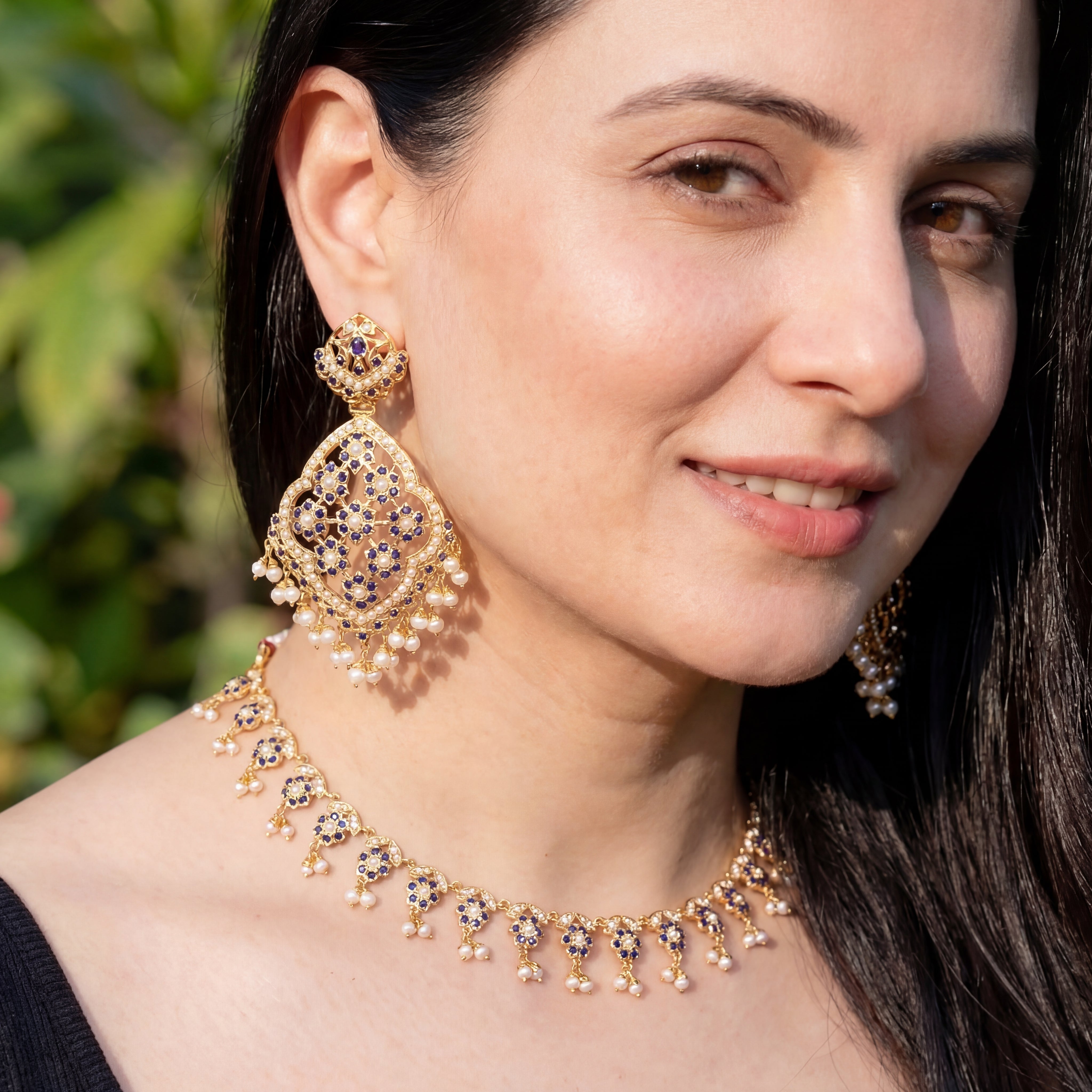 सुंदर नीलम हार | स्टेटमेंट फ्लोरल इयररिंग्स | महिलाओं के लिए NS 337