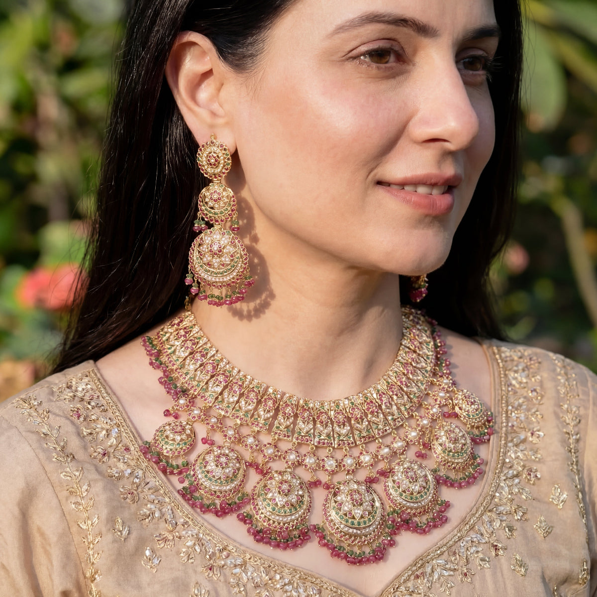 नवीनतम ब्राइडल ज्वेलरी सेट ऑनलाइन खरीदें | असली सोने का जड़ाऊ नेकलेस सेट GNS 122