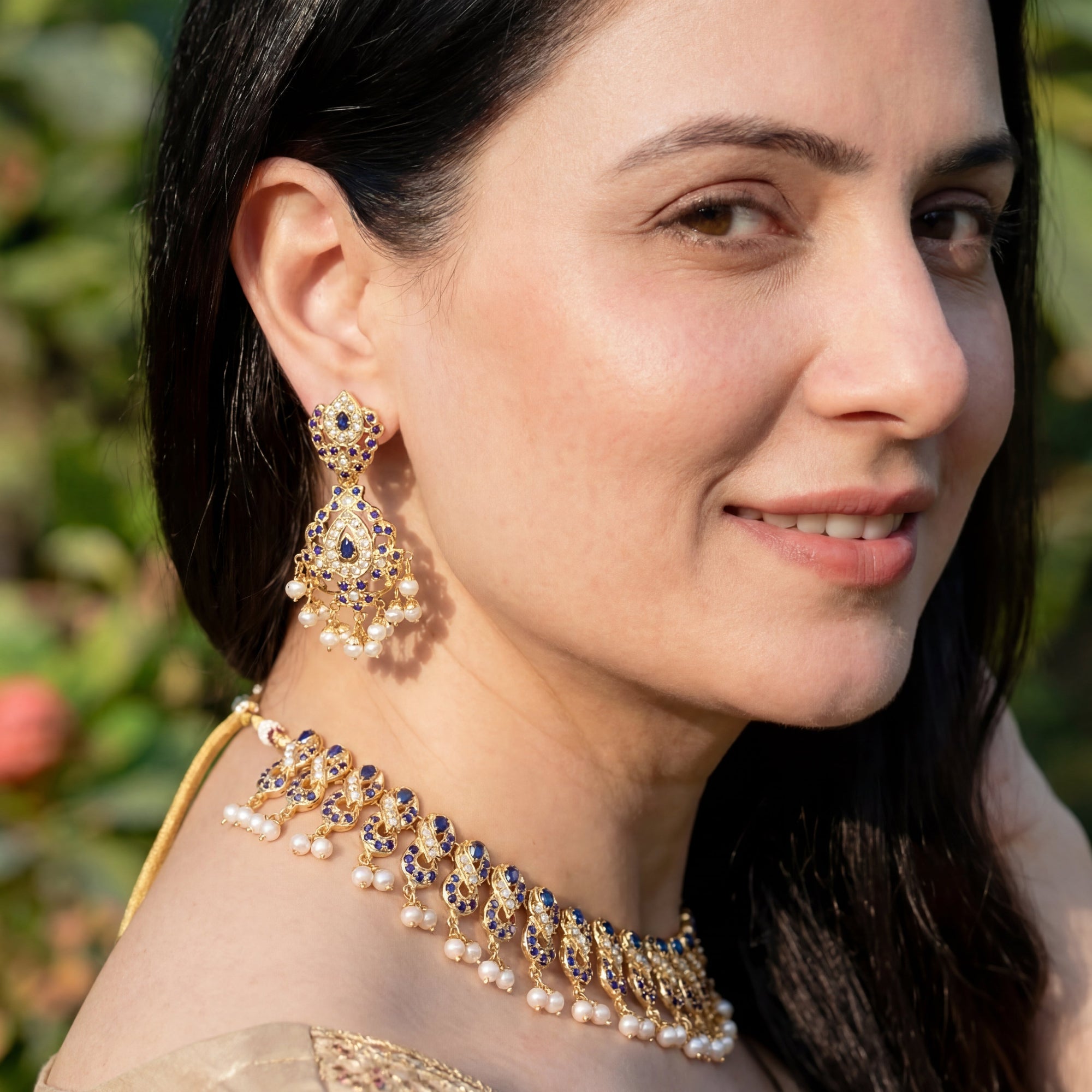 गोल्ड प्लेटेड जड़ाऊ सेट | सिल्वर बेस्ड | नीलम और मोती के आभूषण NS 260