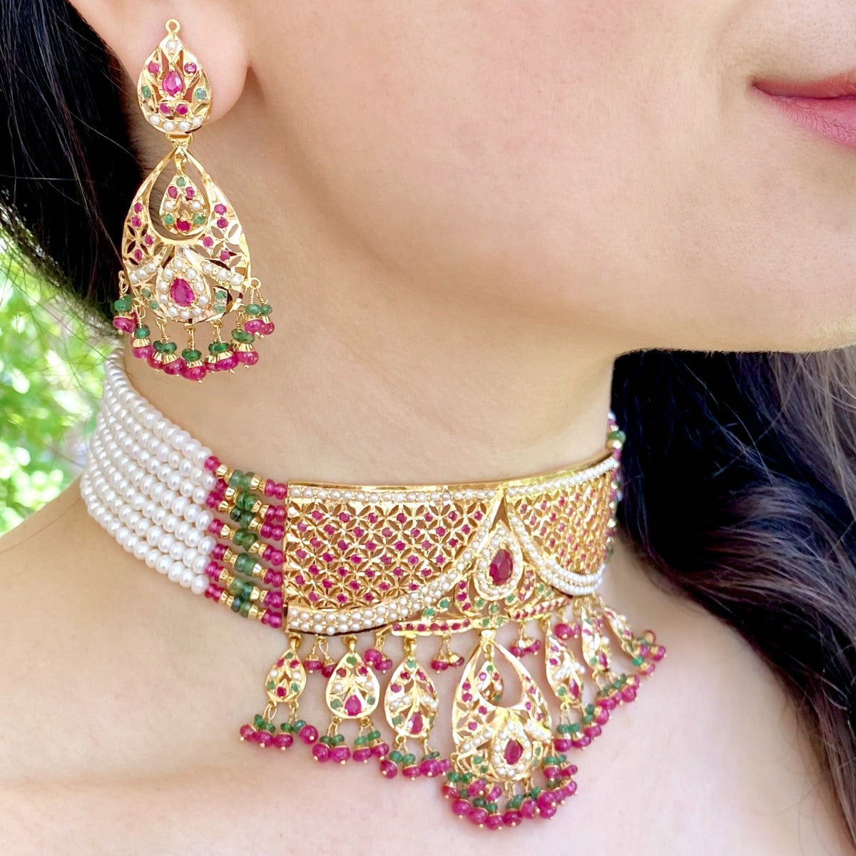 Traditional Rajasthani Choker Set in 22 carat Gold