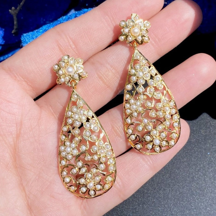 Gold on sale pageant earrings