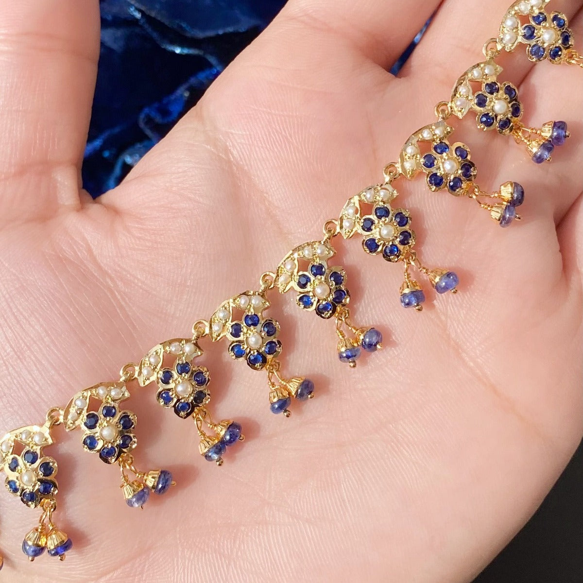 finely crafted blue sapphire necklace