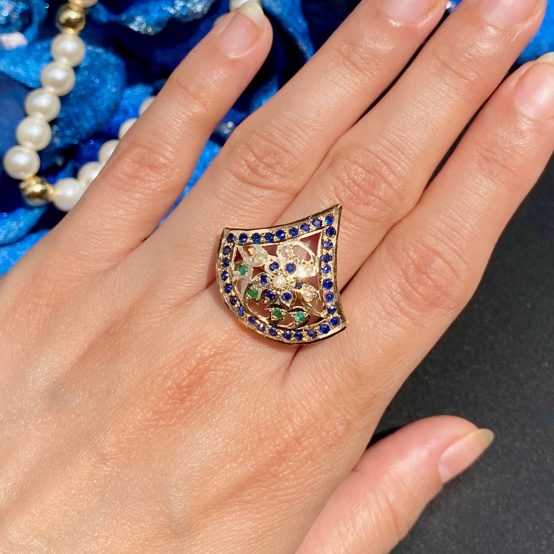 emerald pearl sapphire ring gold polished