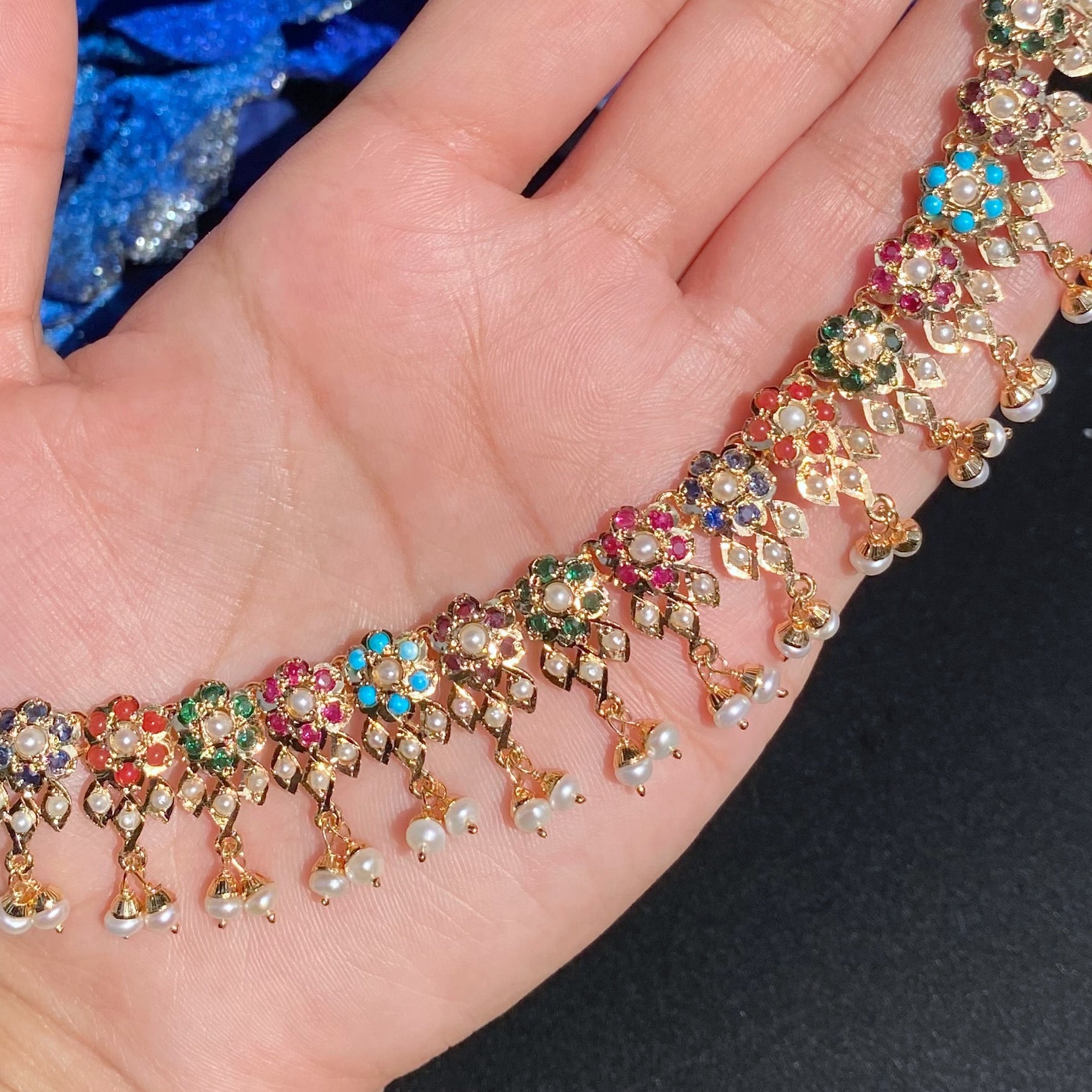 sleek navratna guluband set