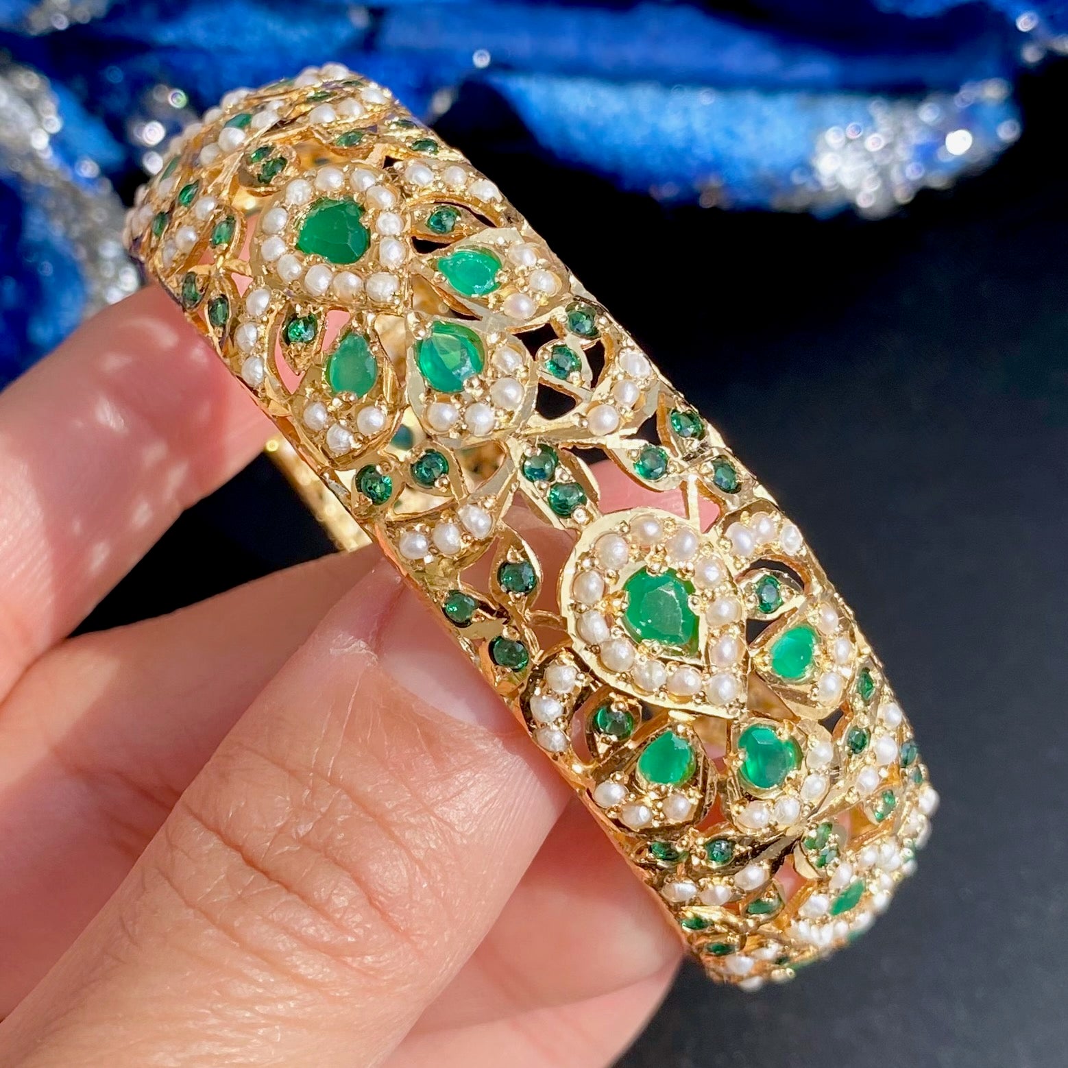Exquisite Jadau Bangle in Emerald Green & Pearls | Pure 925 Silver Bangles for Women BG 165