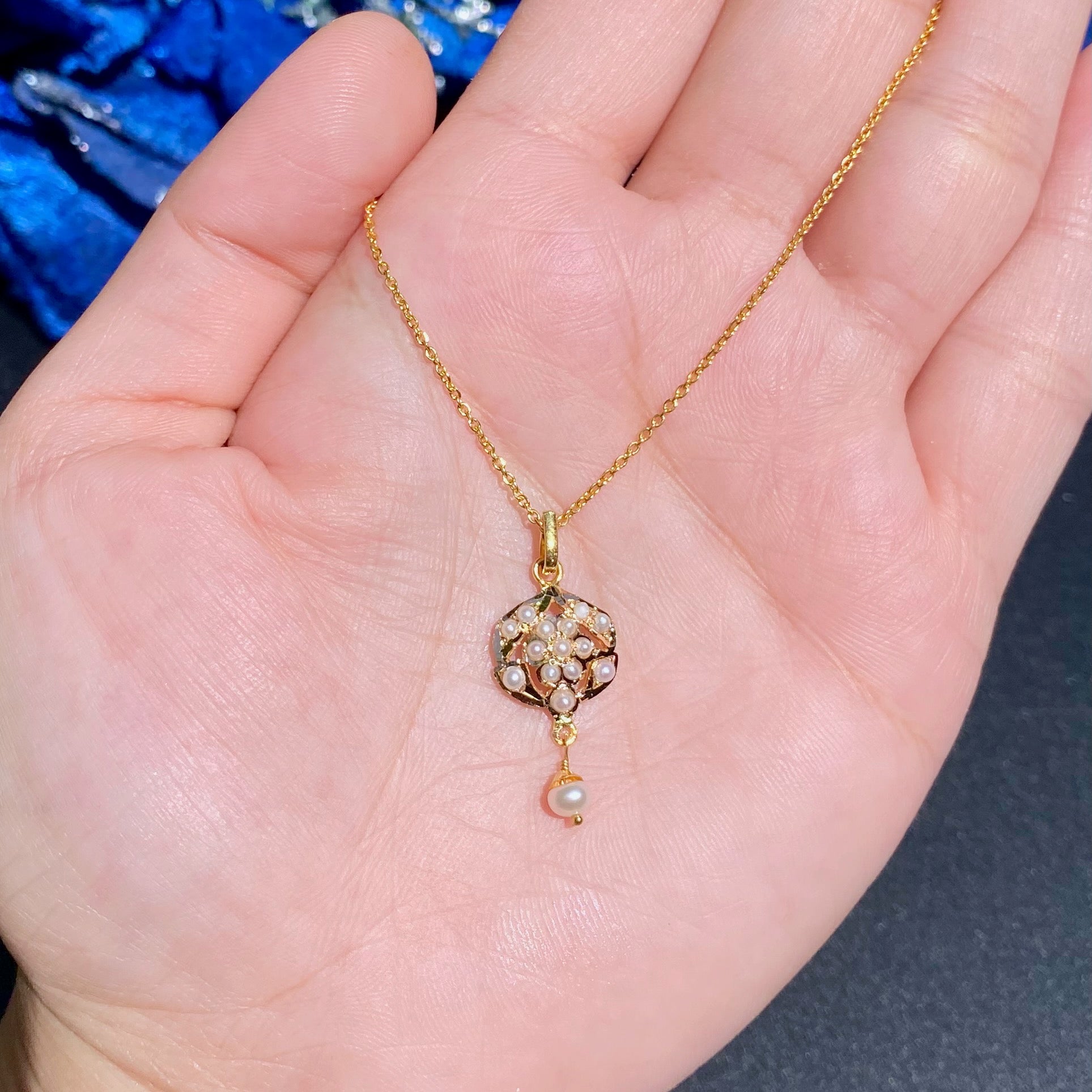Traditional Jadau Pendant Studded with Pearls | 22k Gold Jewelry for Her GP 021