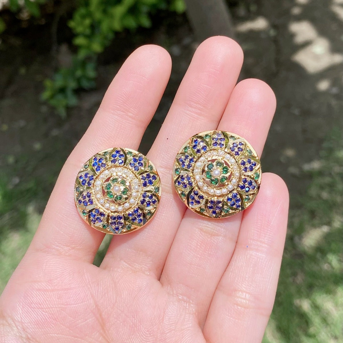 Gold jadau on sale stud earrings