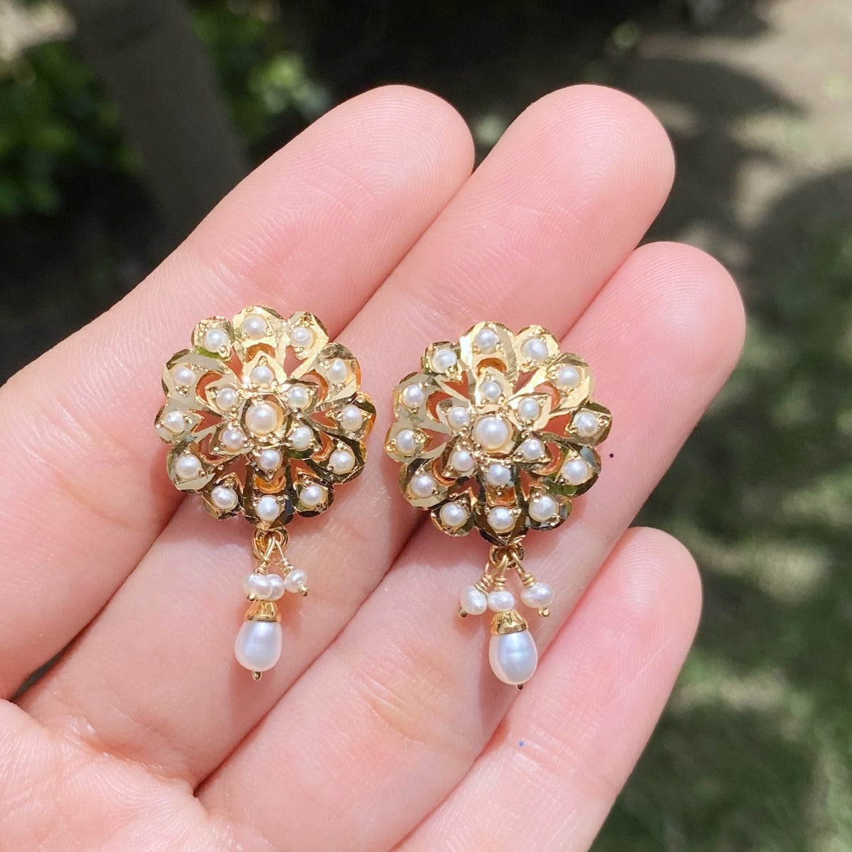 Delicate Pearl Studs in Gold Plated Silver ER 509