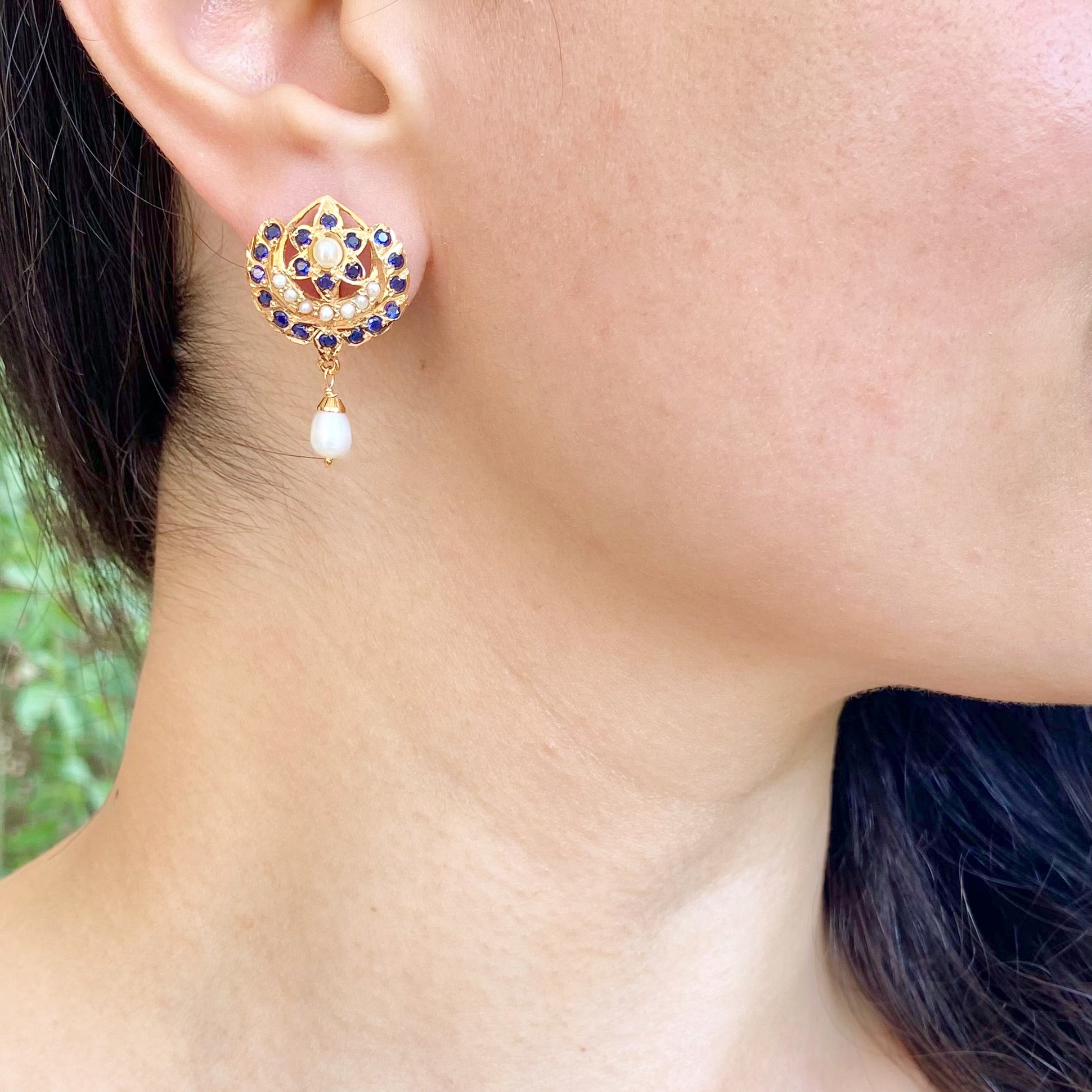 blue sapphire studs