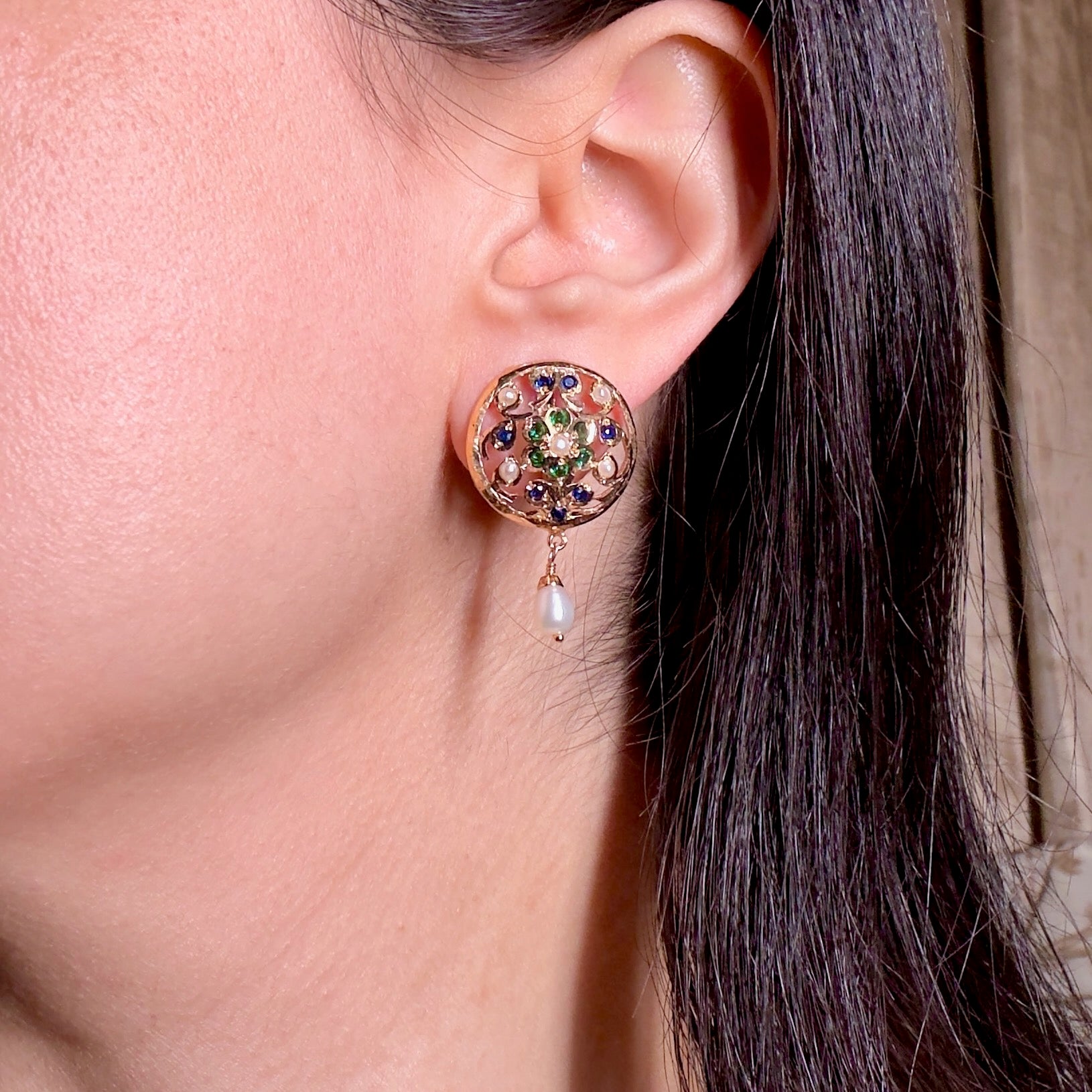 small round studs for girls