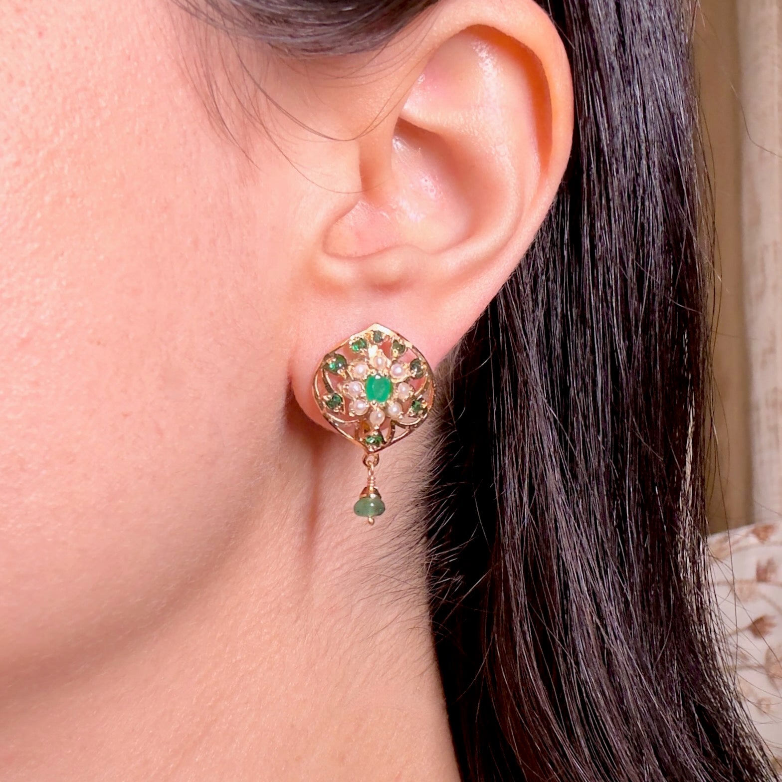 cute emerald stud earrings
