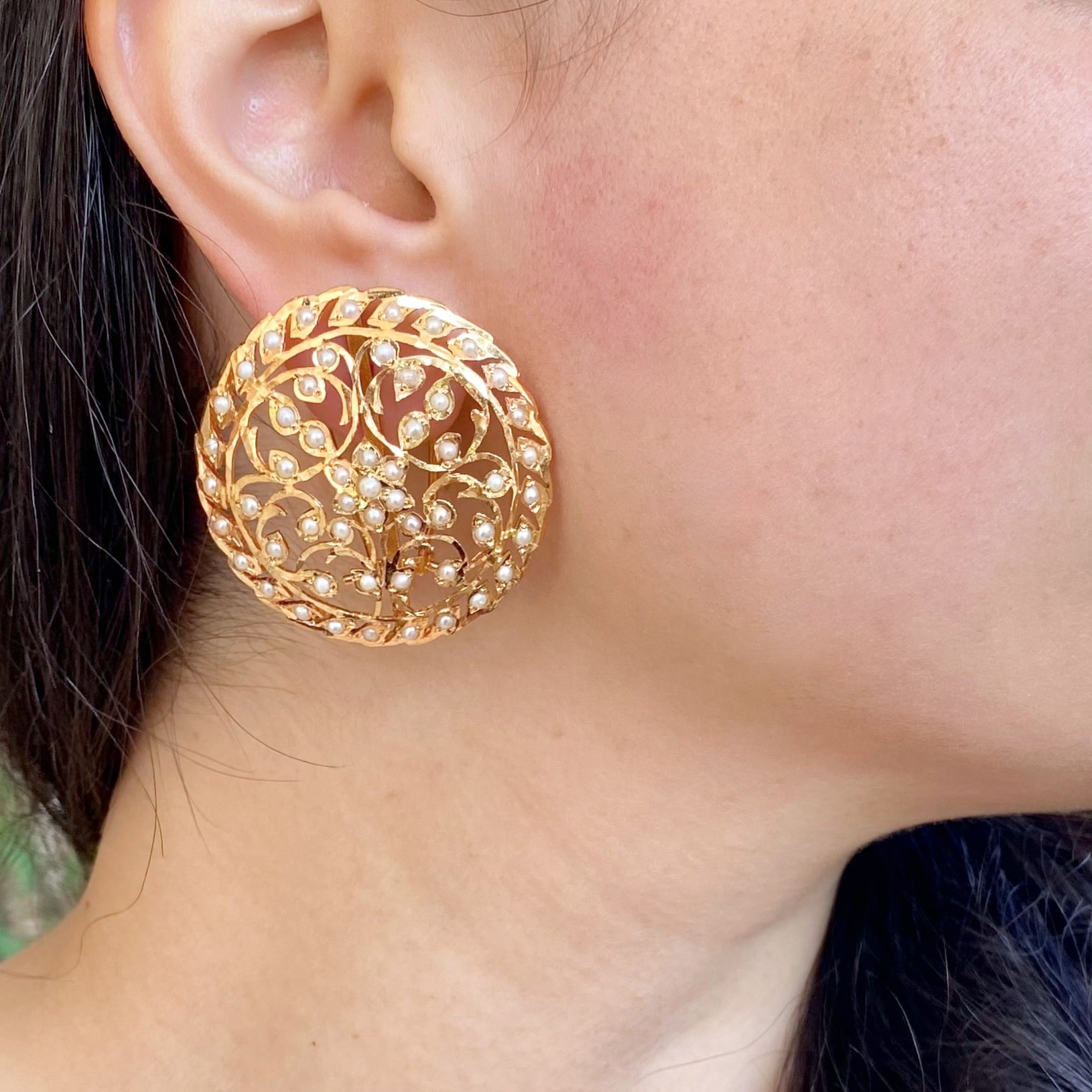 large real pearl stud earrings