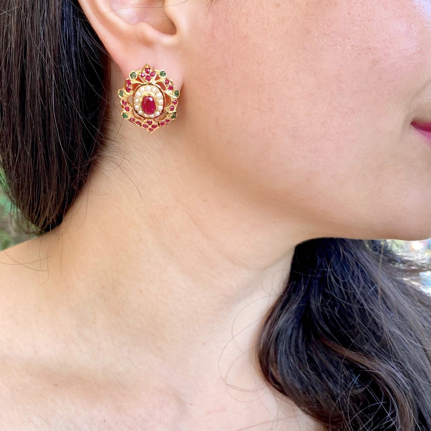 oval stud earrings design