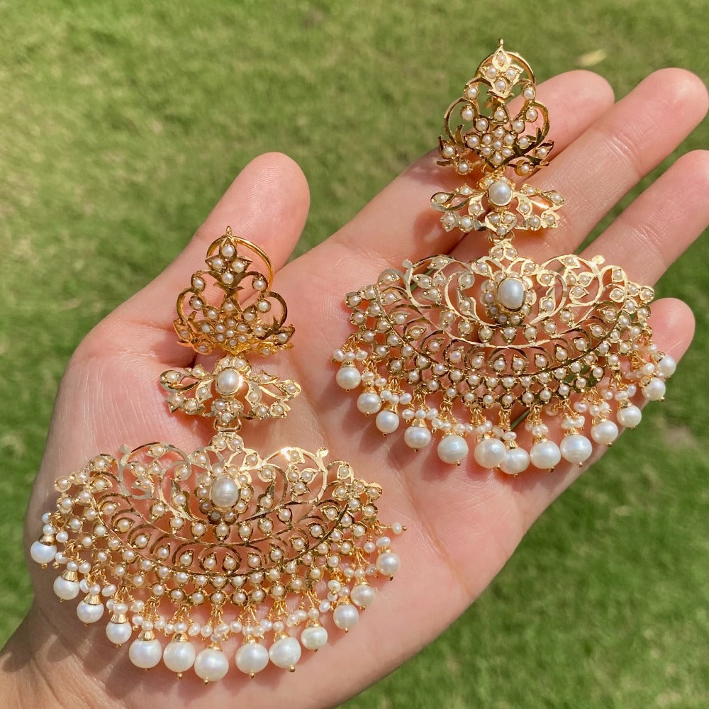 gold plated jadau earrings in silver studded with pearls