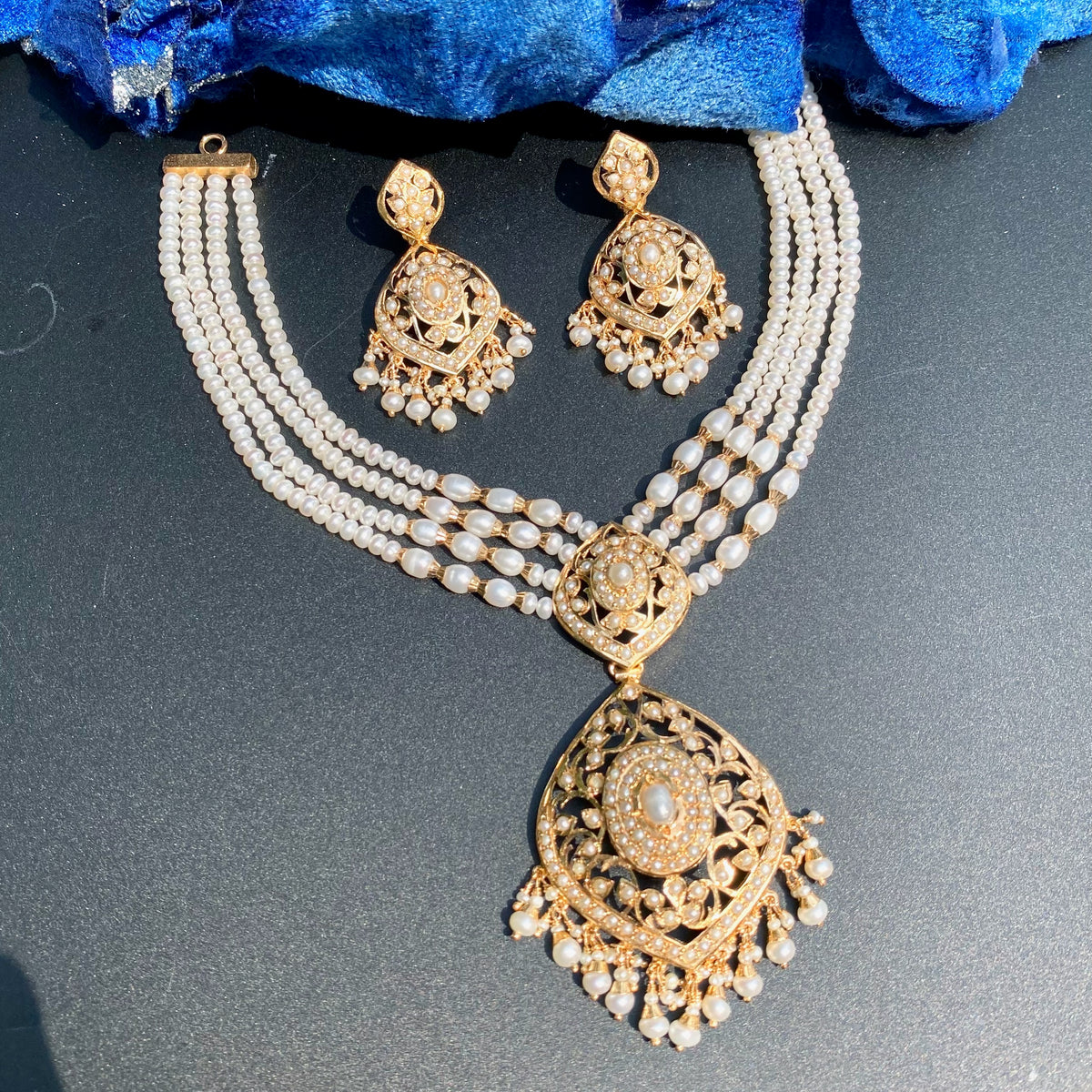 Freshwater Pearl Pendant Choker Set in Gold-Plated 925 Silver NS 487