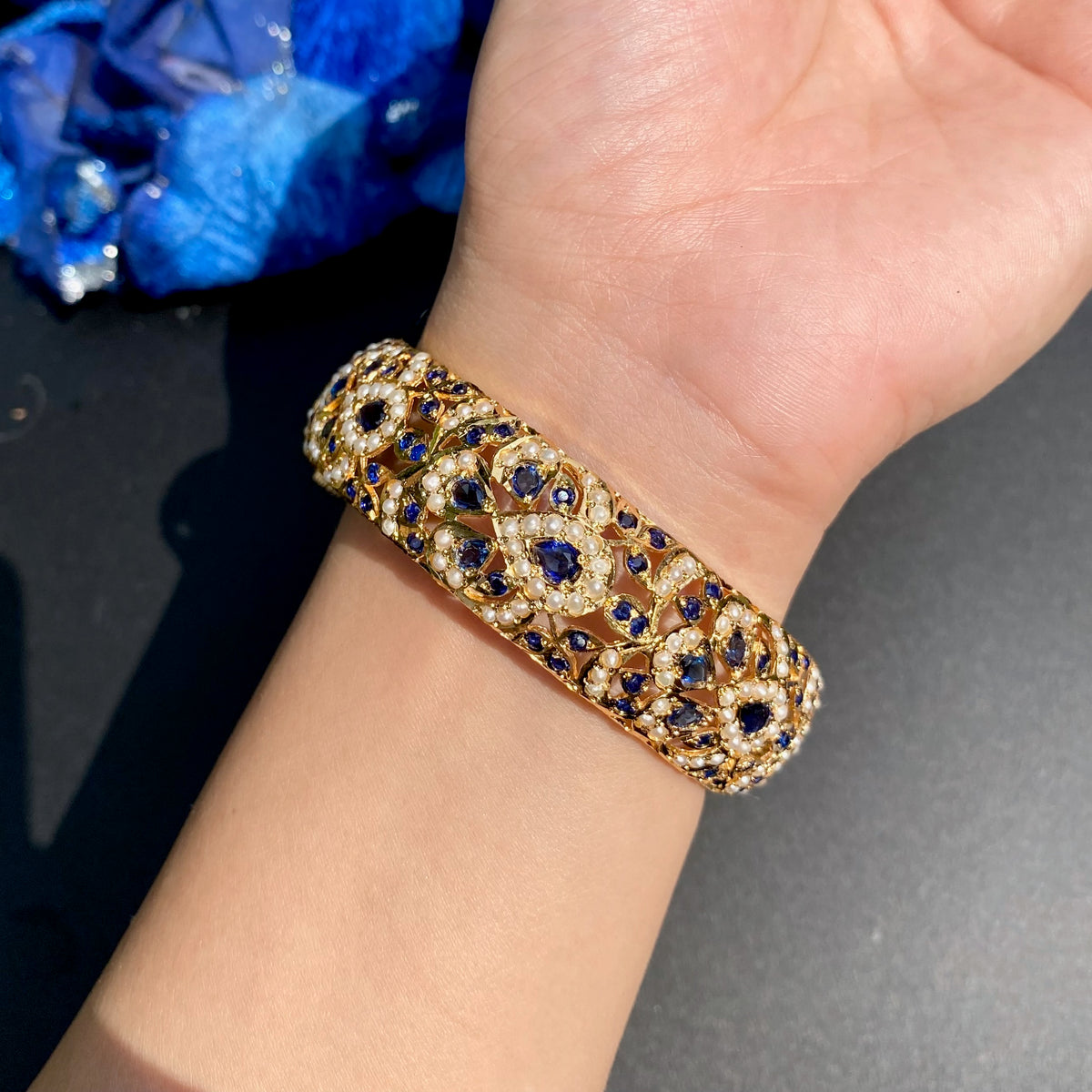 Single Jadau Kada in Navy Blue Stones & Pearls BG 187