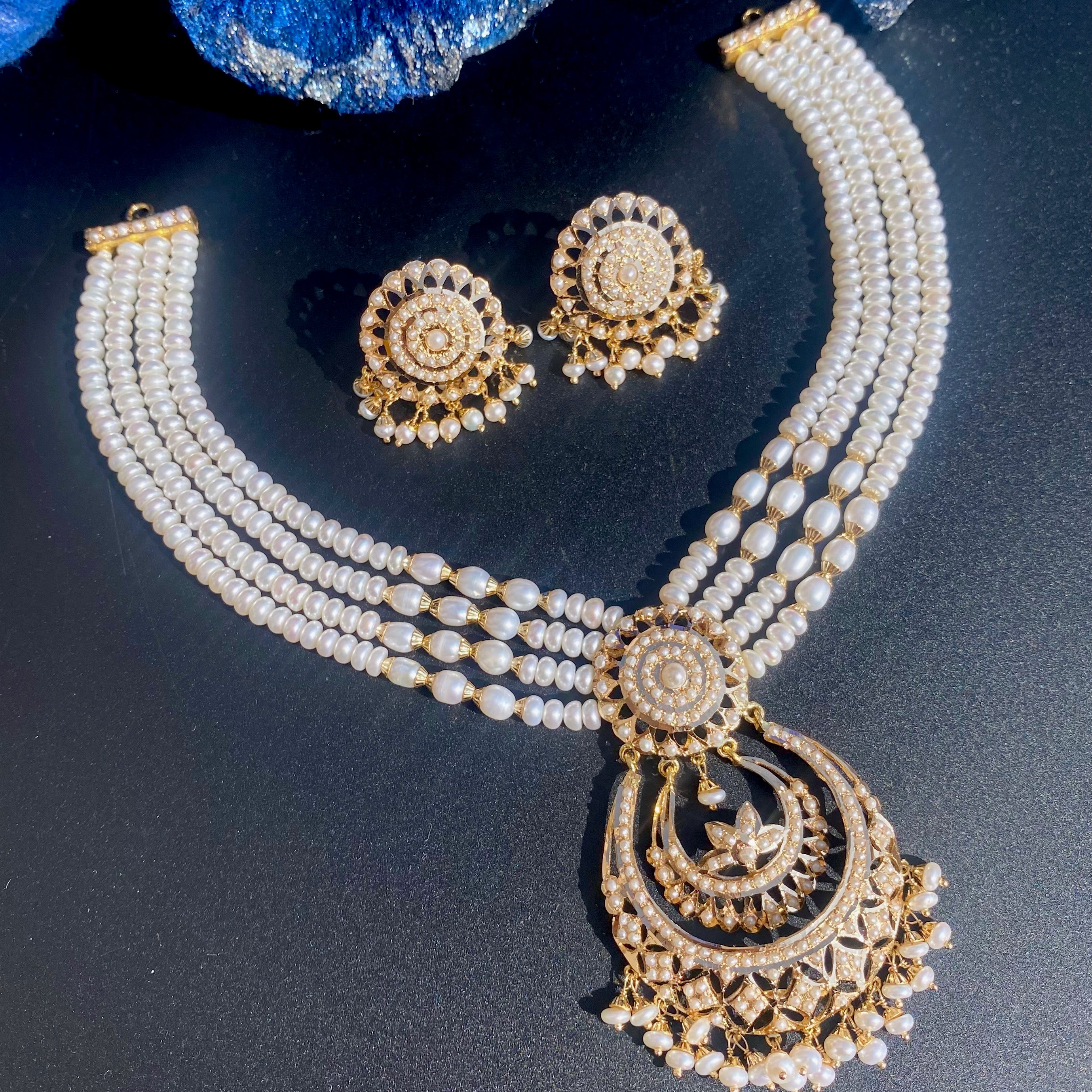 womens pearl choker gold