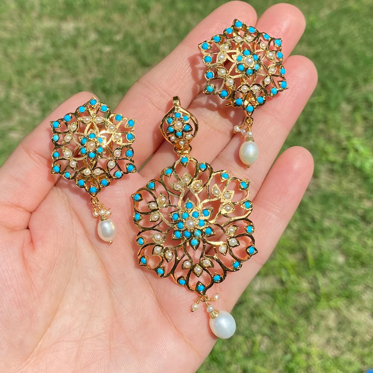 Indo Western Wear Turquoise & Pearl Pendant Set | Gold Plated on Silver PS 145