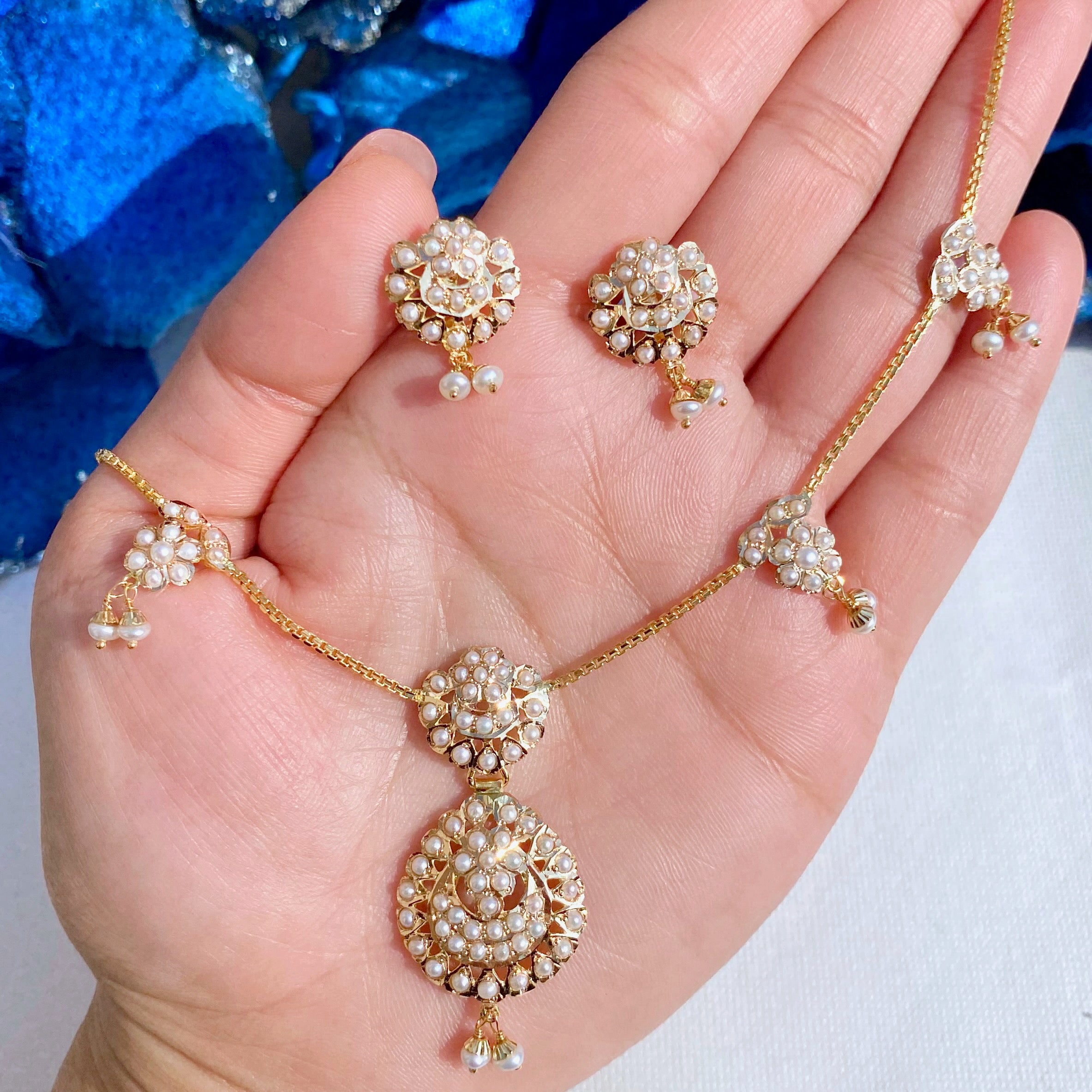 dainty jadau set gold