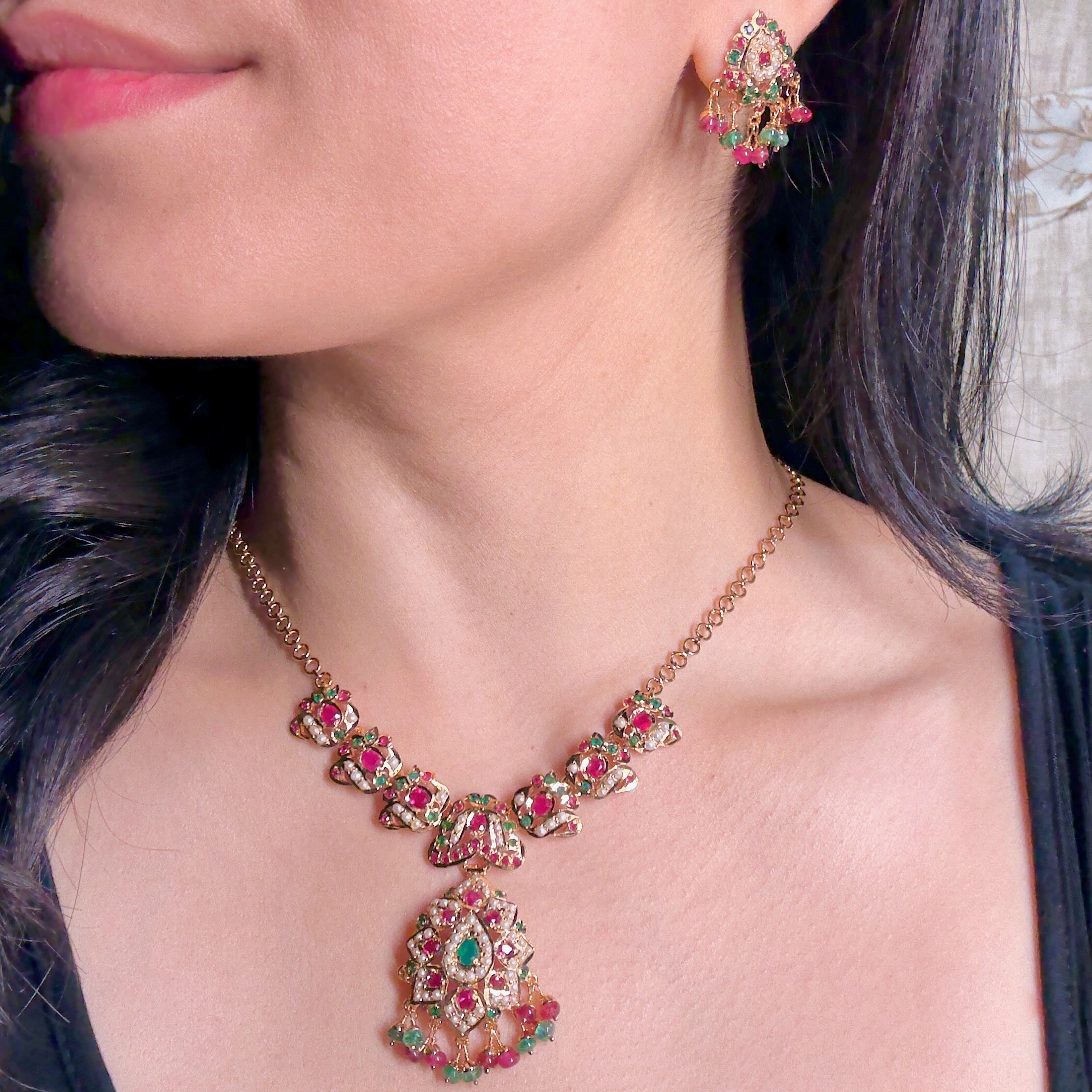 బంగారు పూతతో వెండితో రంగురంగుల జడౌ చైన్ సెట్ | చైన్ సెట్లు | NS 145