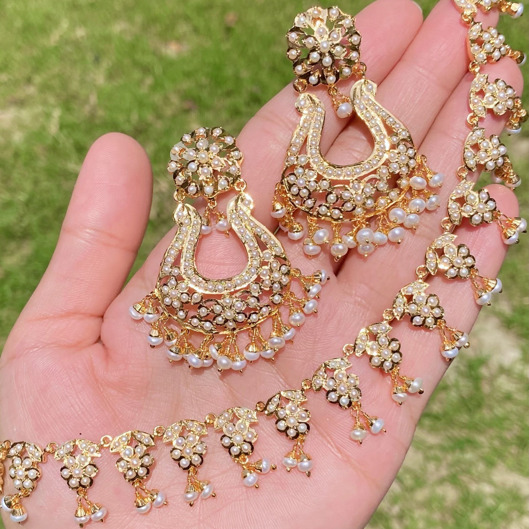 gold plated pearl necklace