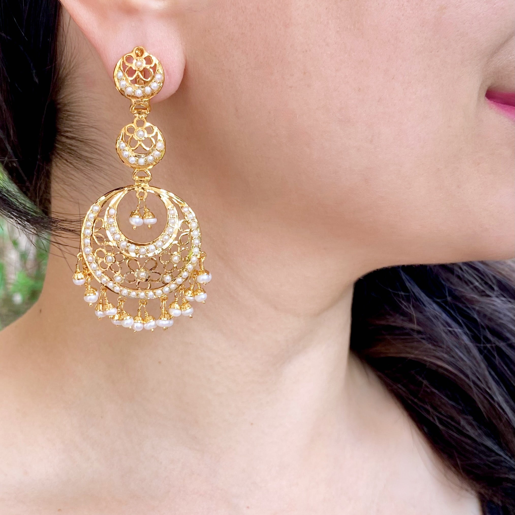 jadau earrings jaali work