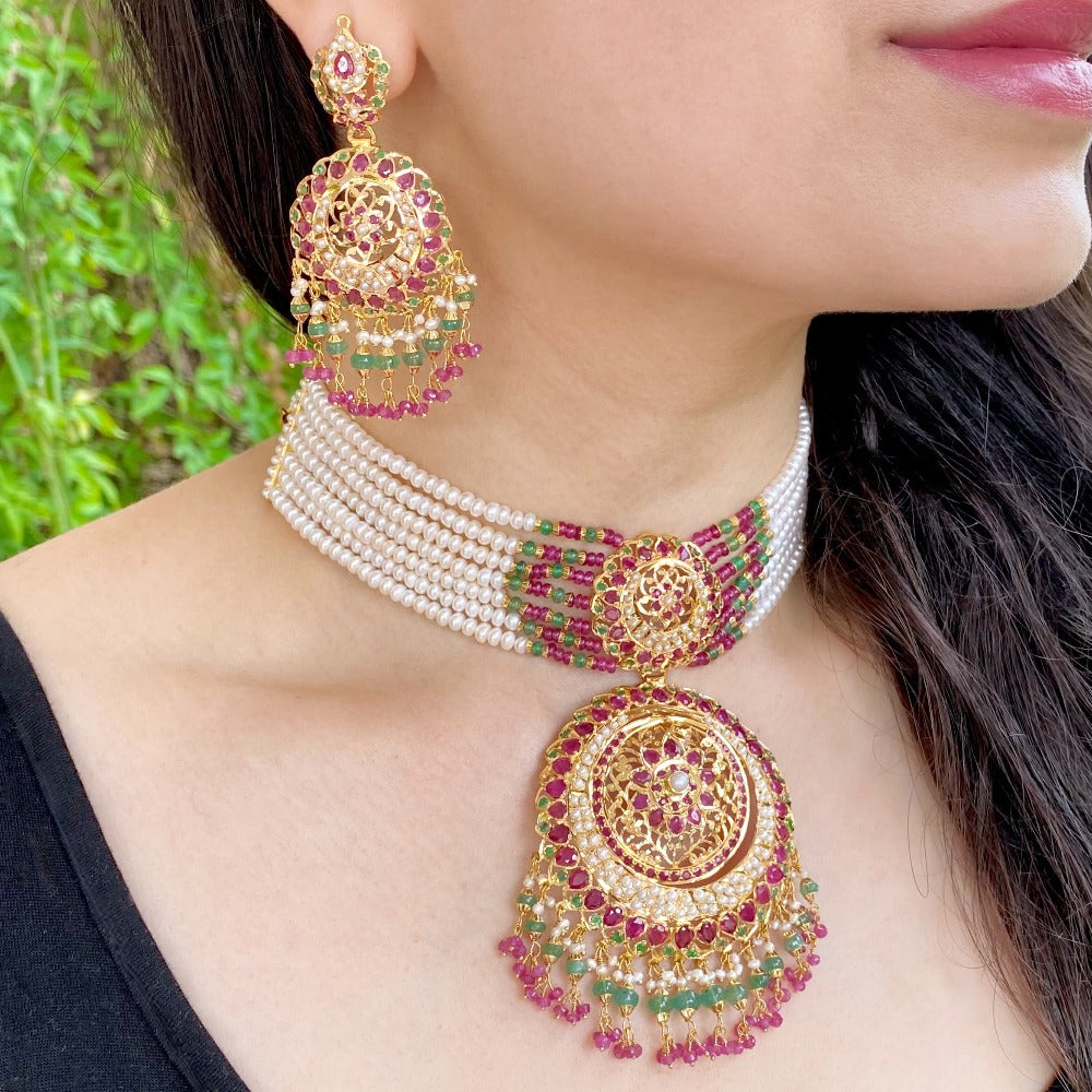 mughal choker necklace in gold and real stones