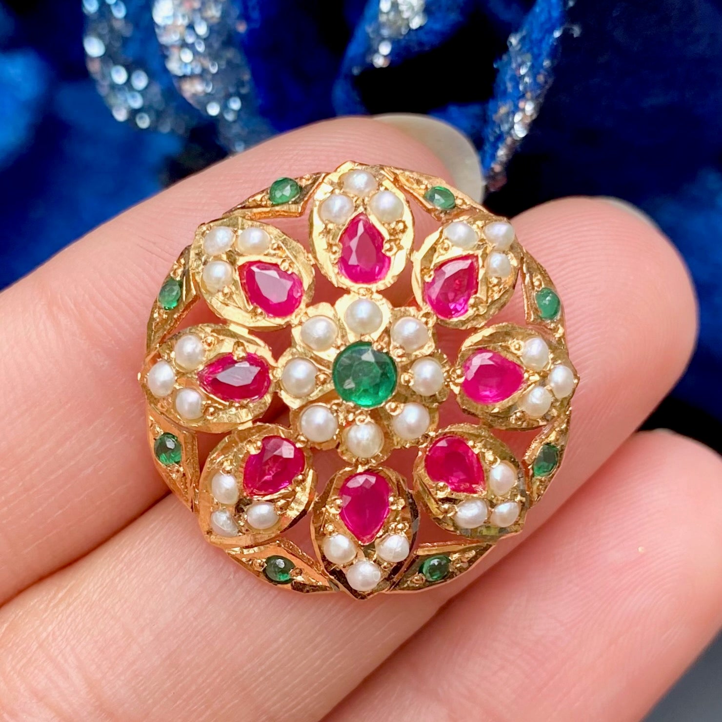 womens stud earrings design latest