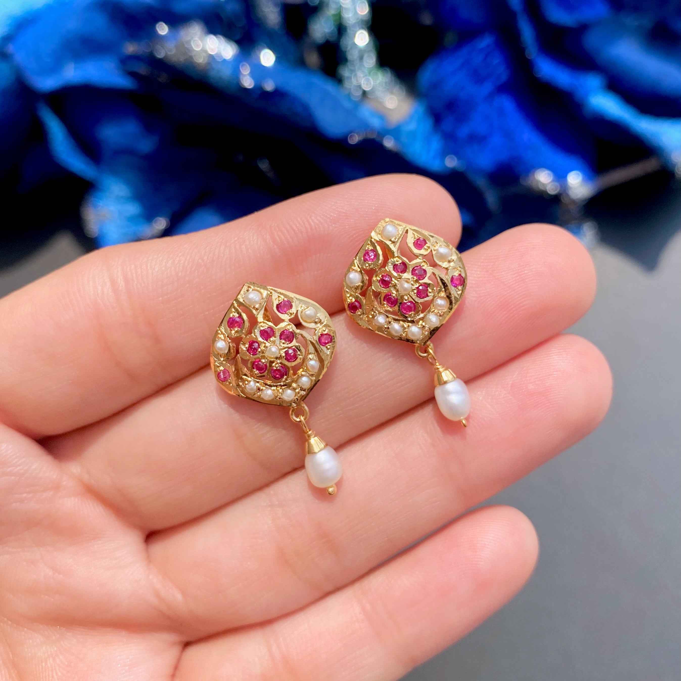 dailywear stud earrings