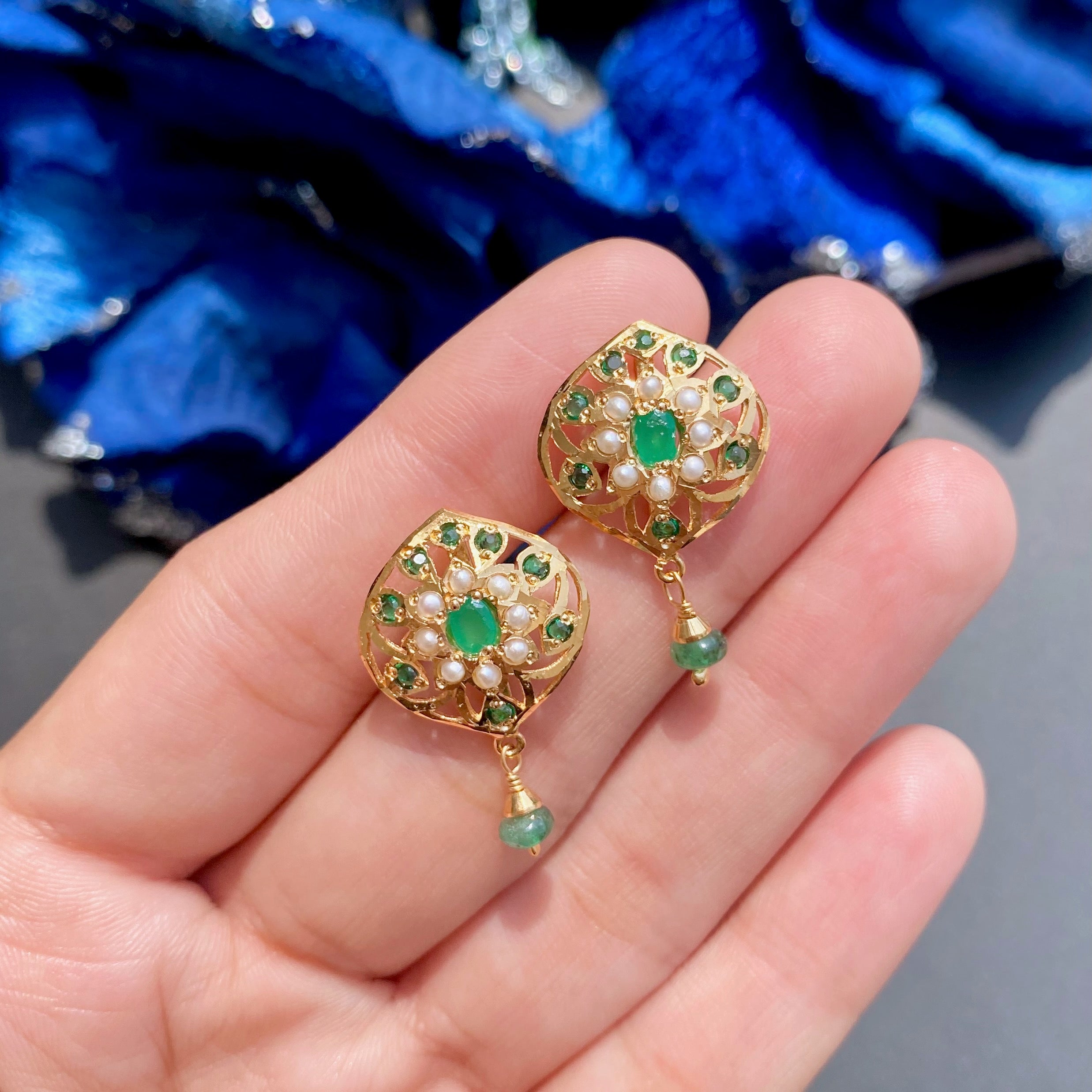 cute emerald stud earrings