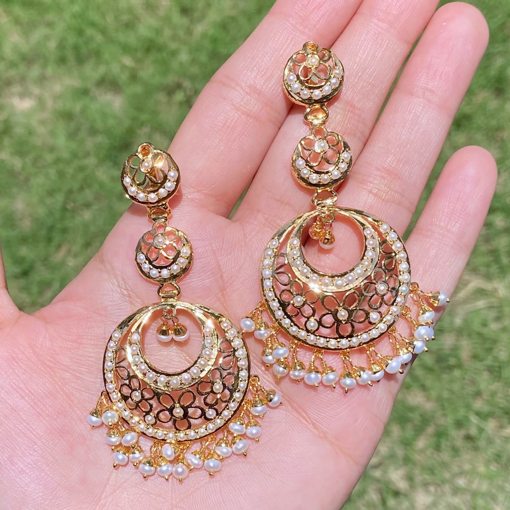 jadau earrings jaali work