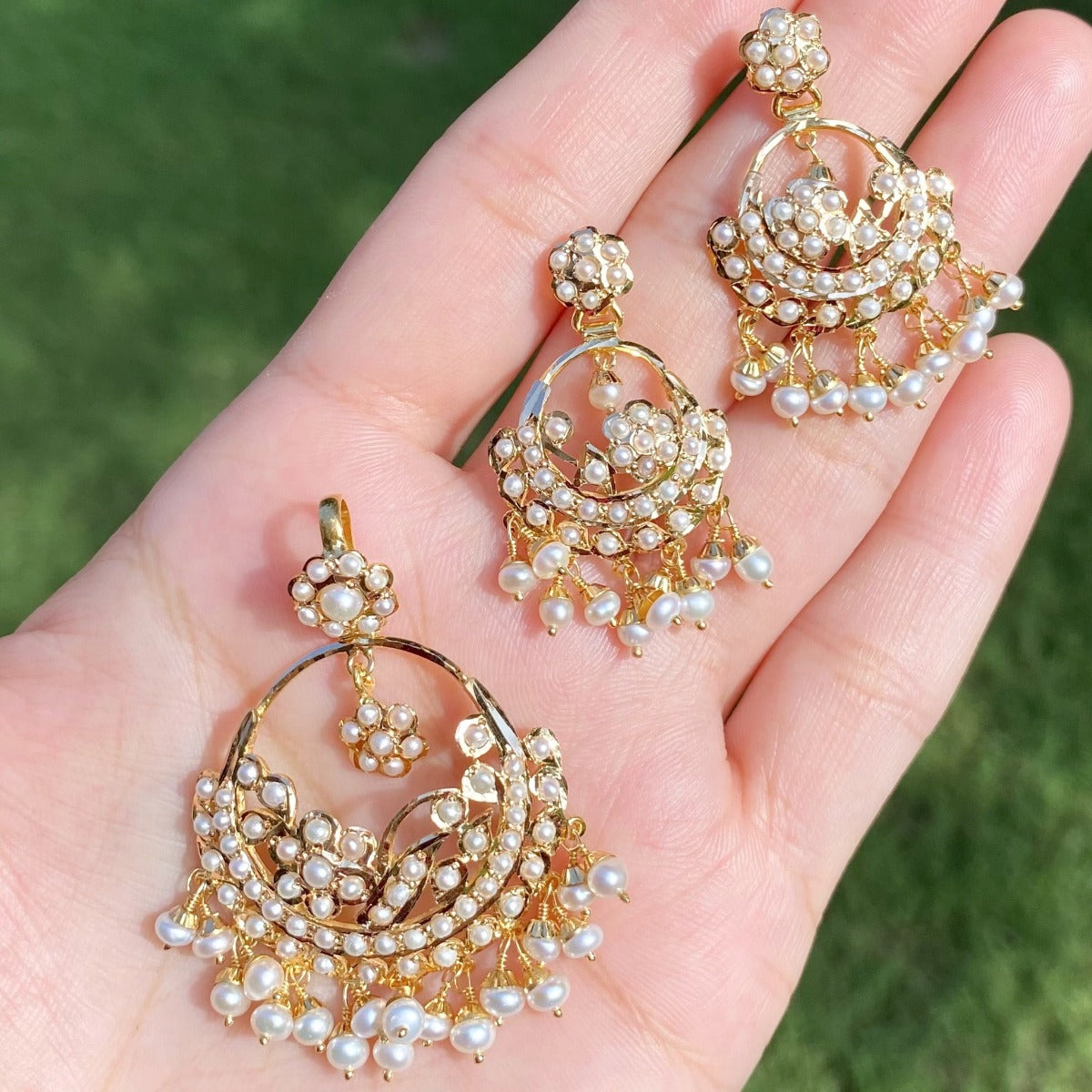 Lightweight gold earrings with on sale price