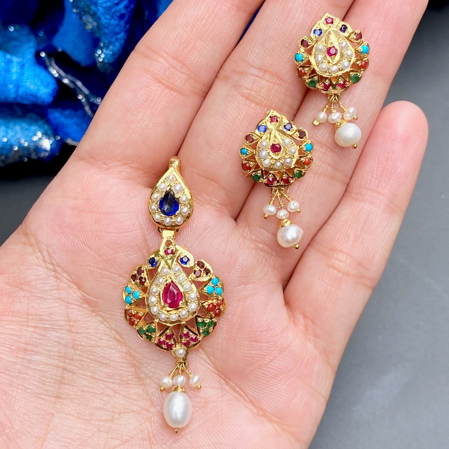navratna pendant set gold polished