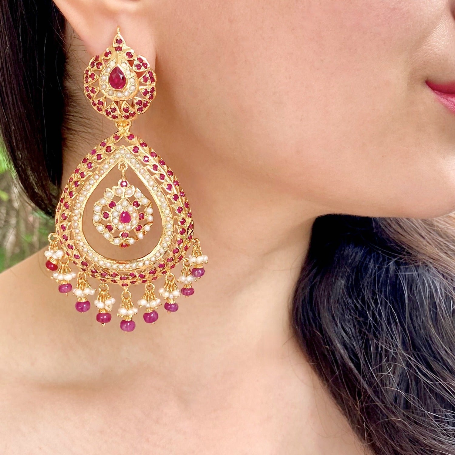 traditional earrings in gold