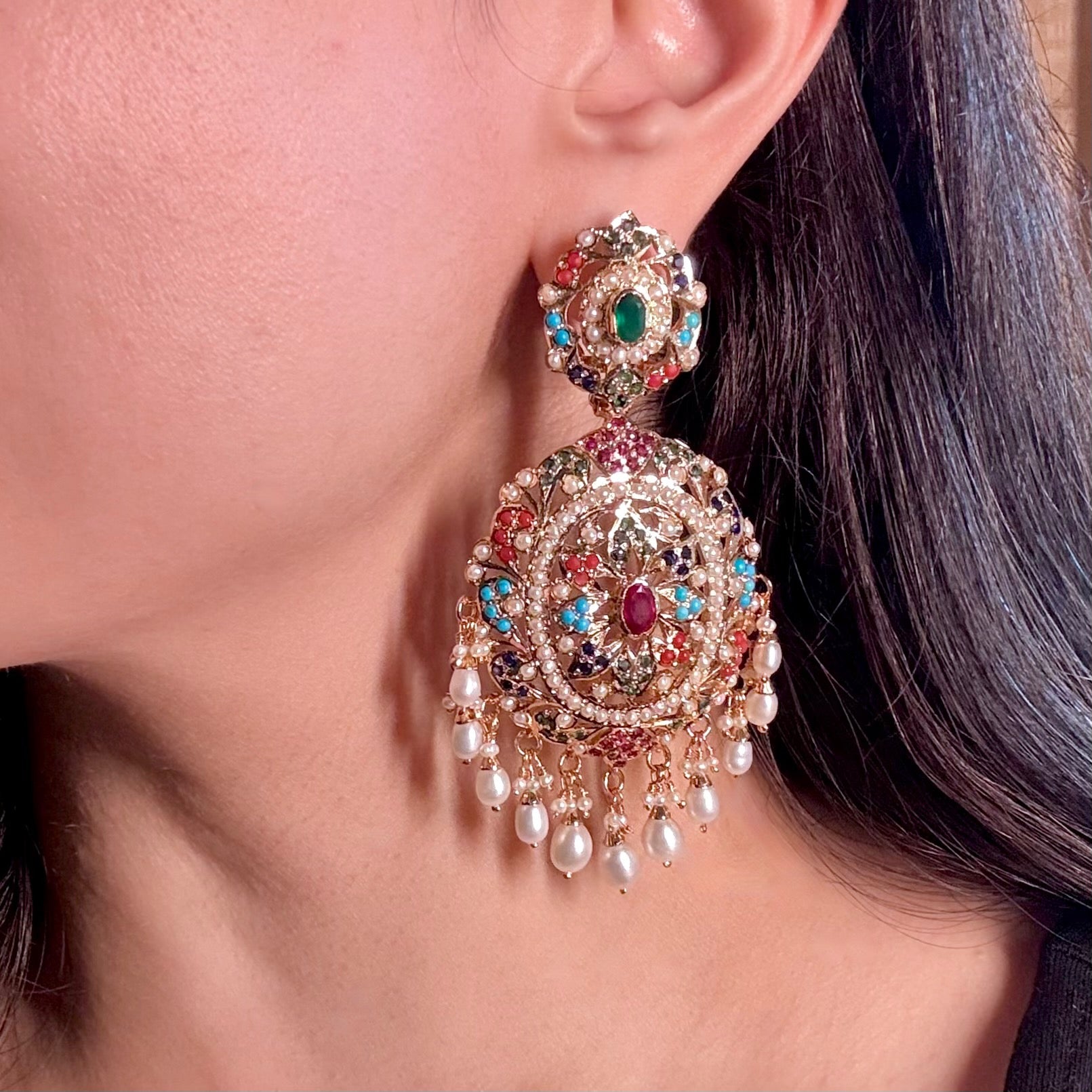 नवरतन जड़ाऊ इयररिंग्स गोल्ड प्लेटेड सिल्वर ER 061