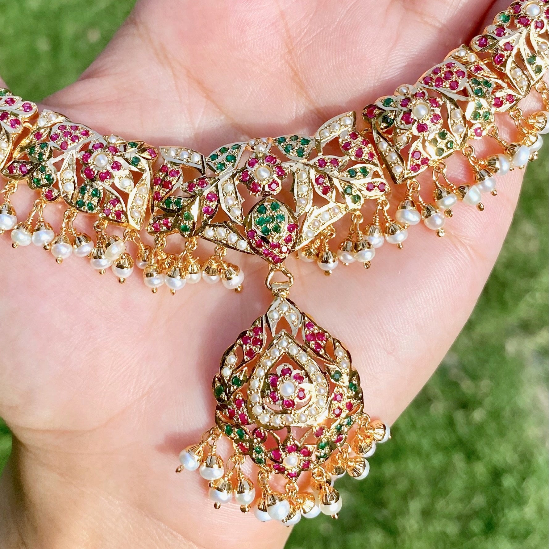fine ruby emerald pearl jadau set